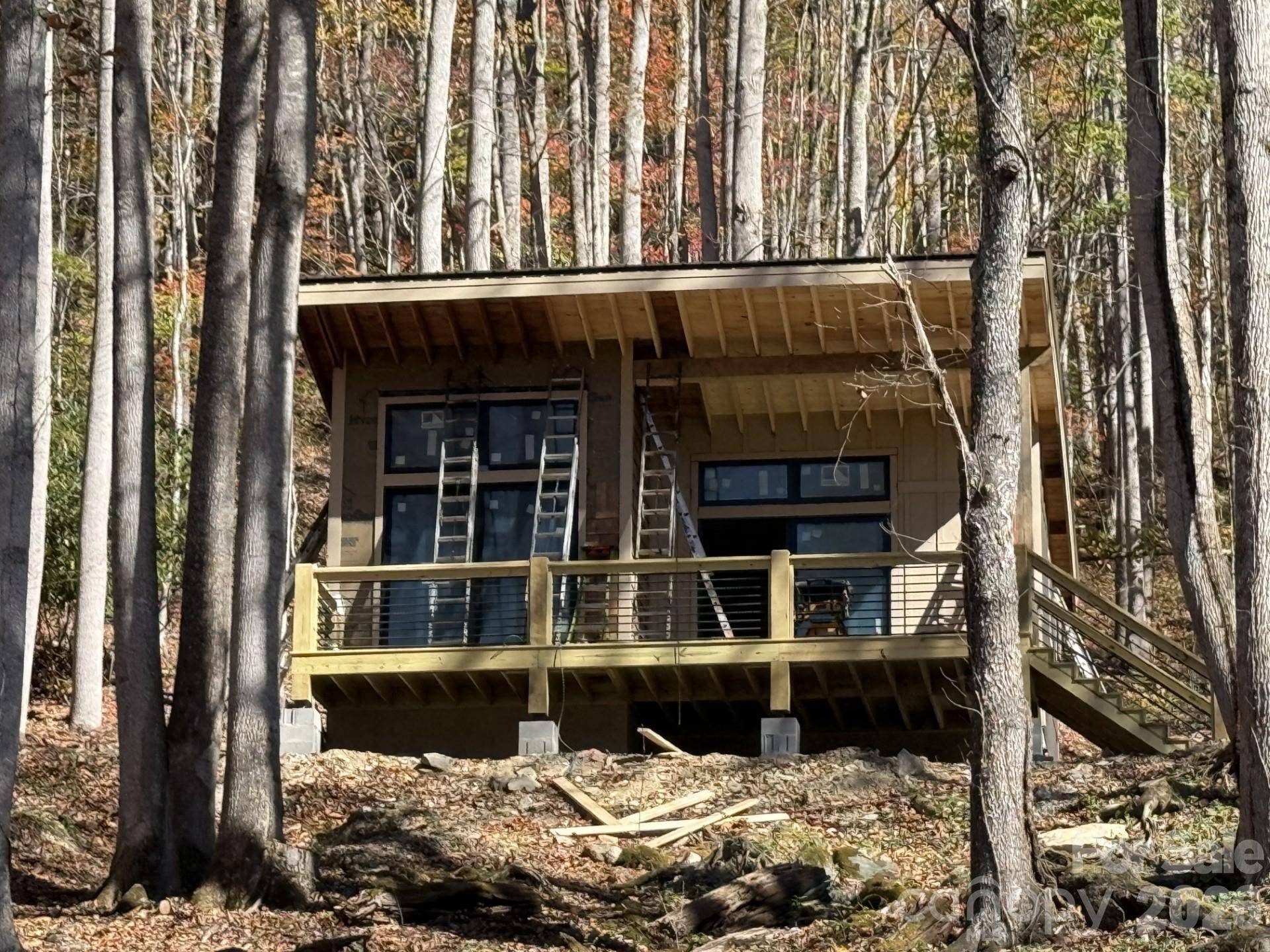 17 Sanctuary TRL, Elk Park, NC 28622