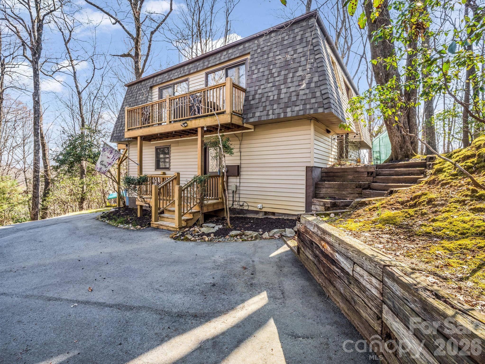 177 Tsisqua CIR, Brevard, NC 28712