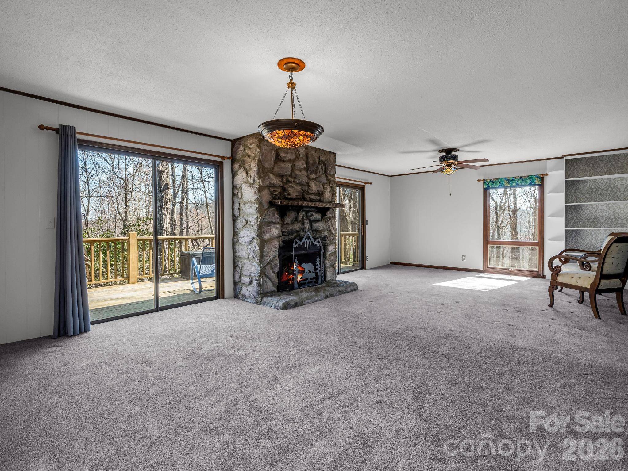 177 Tsisqua CIR, Brevard, NC 28712