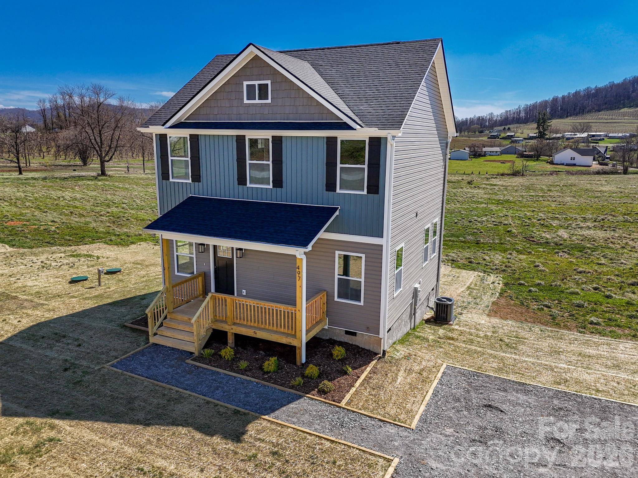 497 Waters RD, Hendersonville, NC 28792