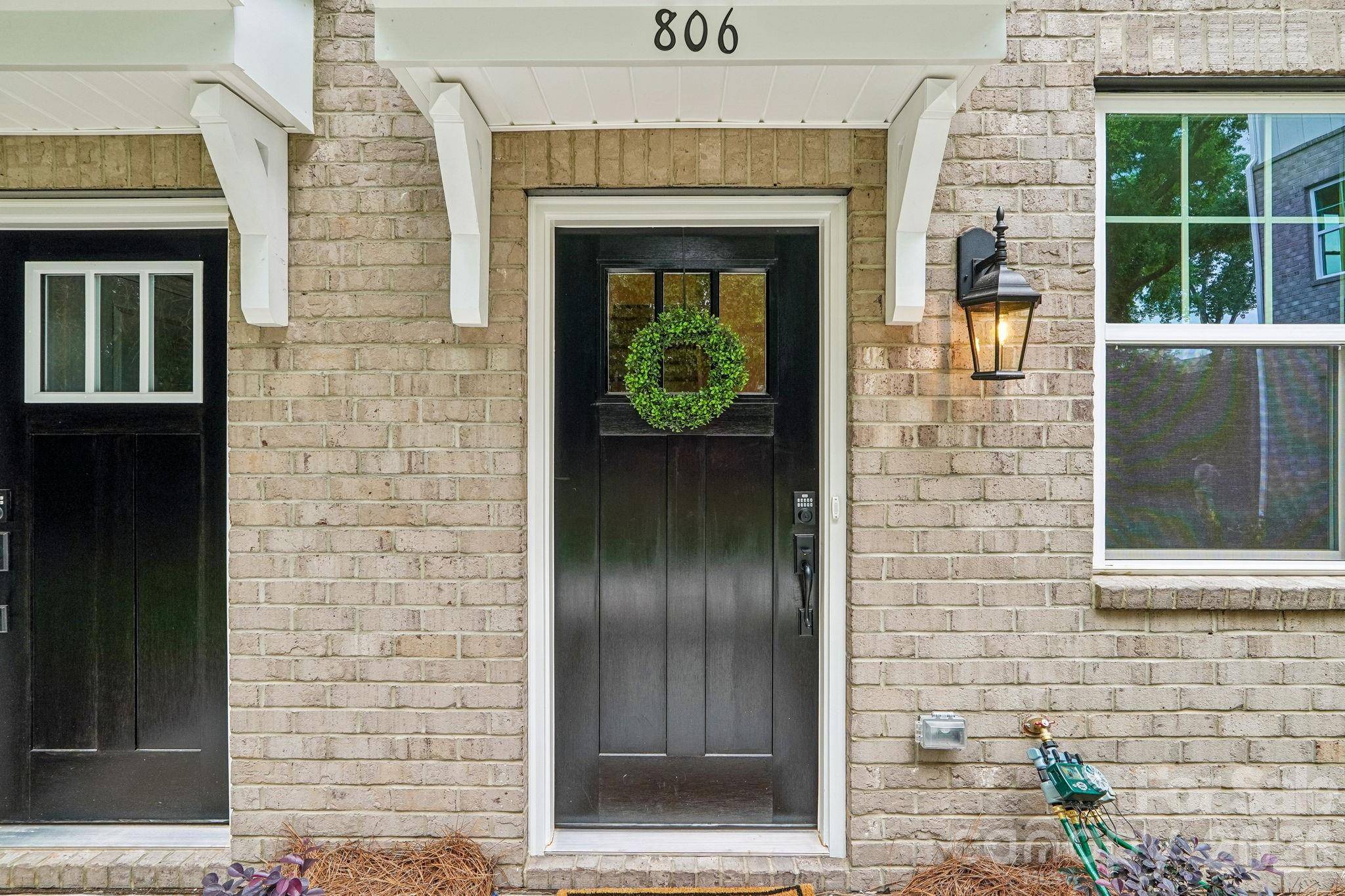 806 Hammers LN, Charlotte, NC 28205