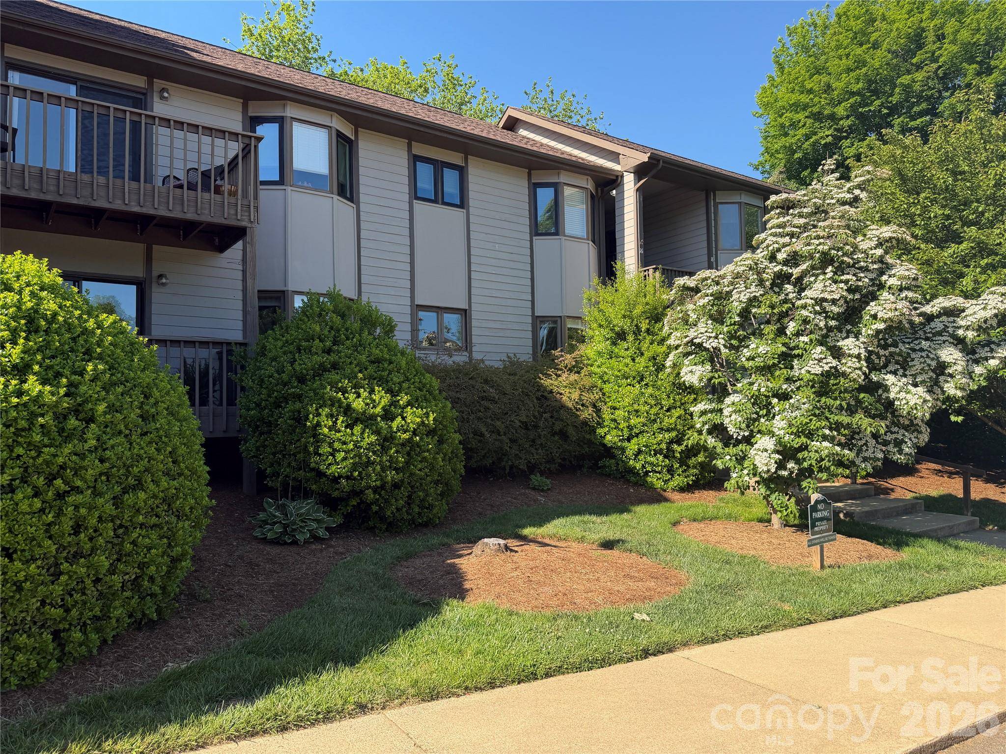 201 Racquet Club RD #15, Asheville, NC 28803