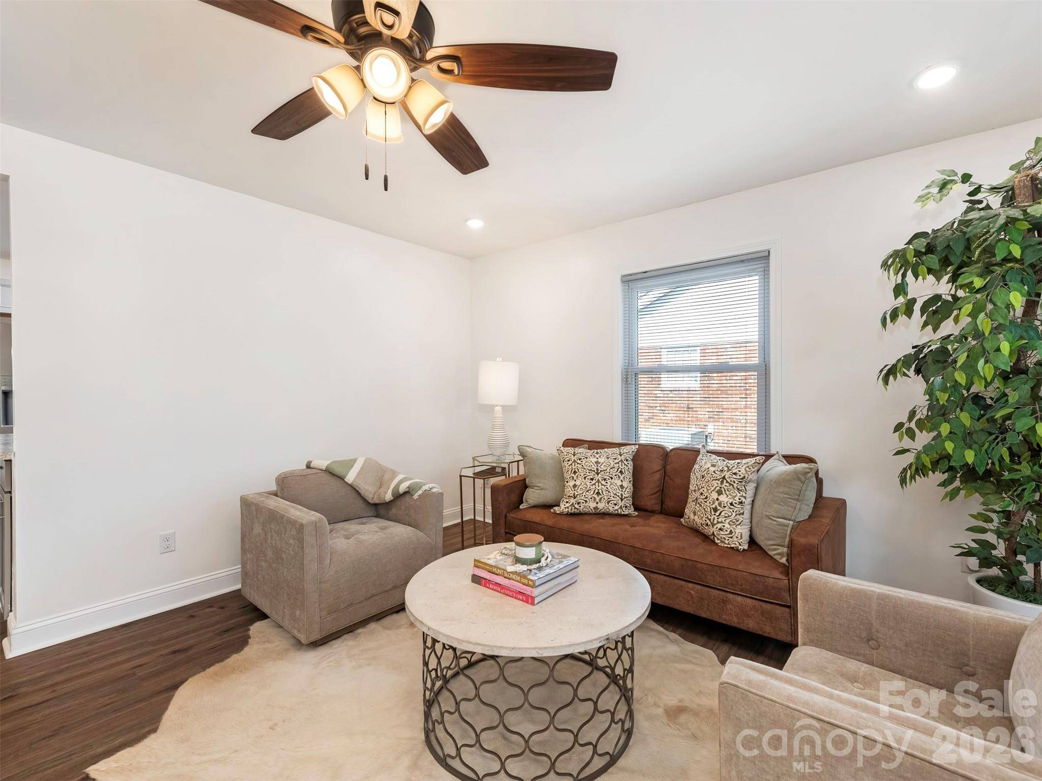 4014 Fieldcrest RD, Charlotte, NC 28217