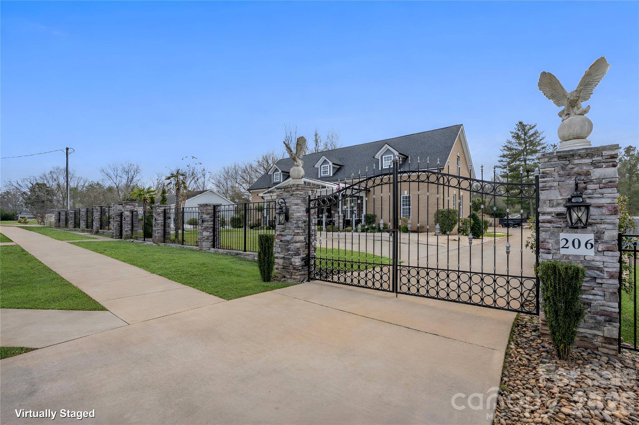 206 Cedar DR, Salisbury, NC 28147