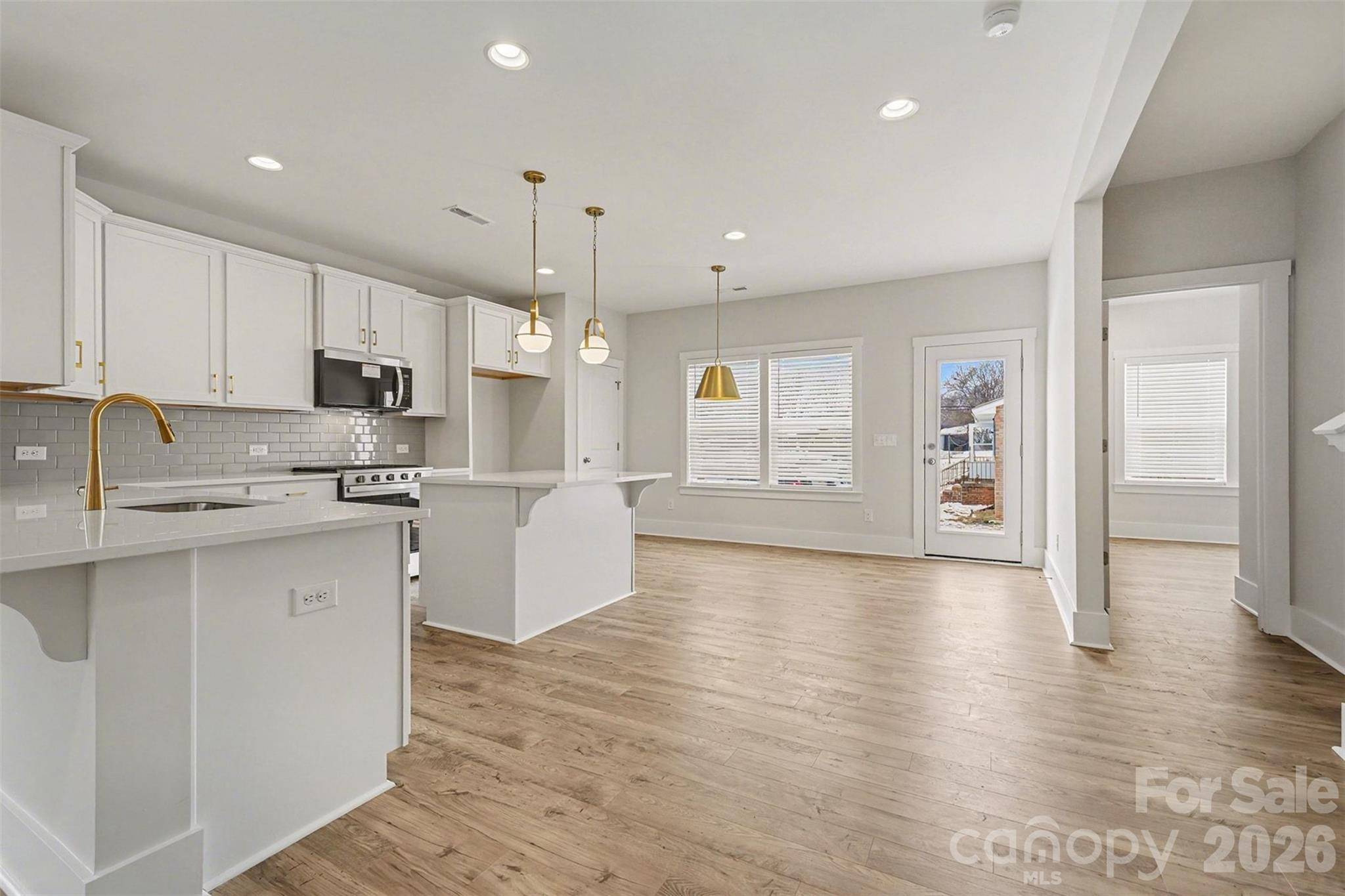 4768 Americana AVE, Charlotte, NC 28215
