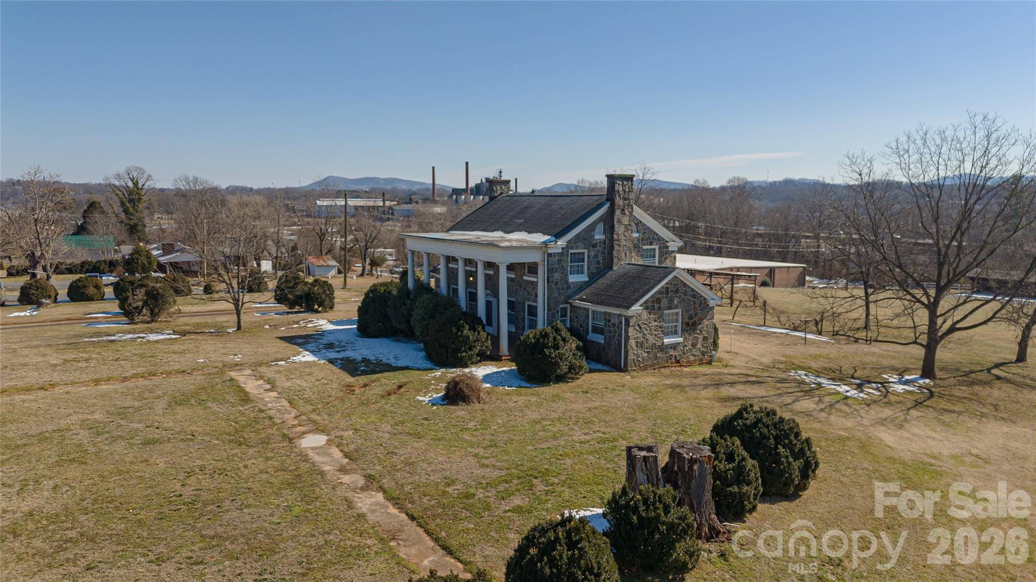 615 Carbon City RD, Morganton, NC 28655