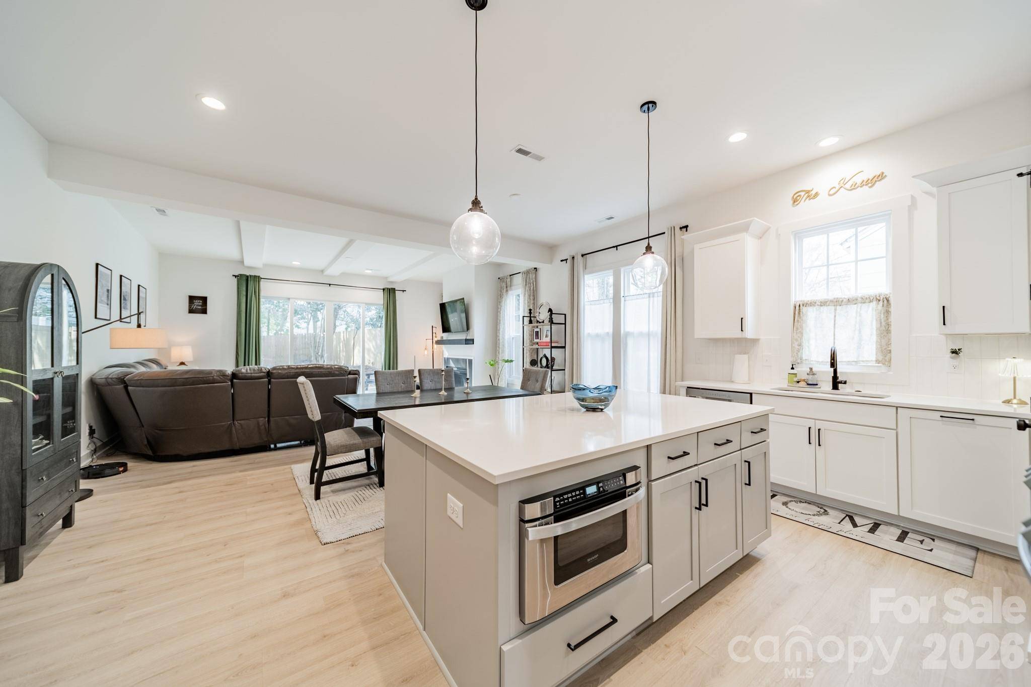 608 Ambassador ST, Charlotte, NC 28208