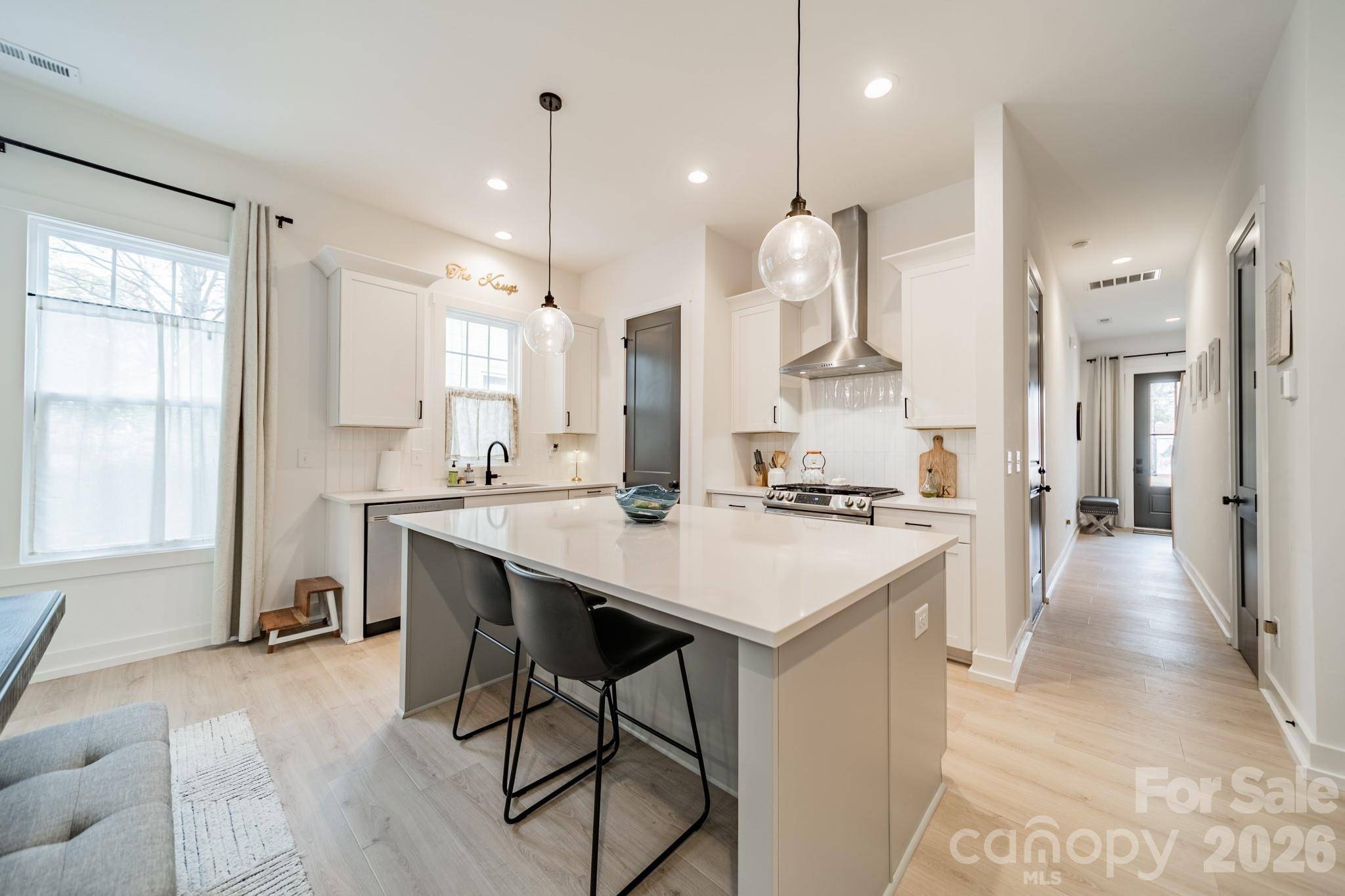 608 Ambassador ST, Charlotte, NC 28208