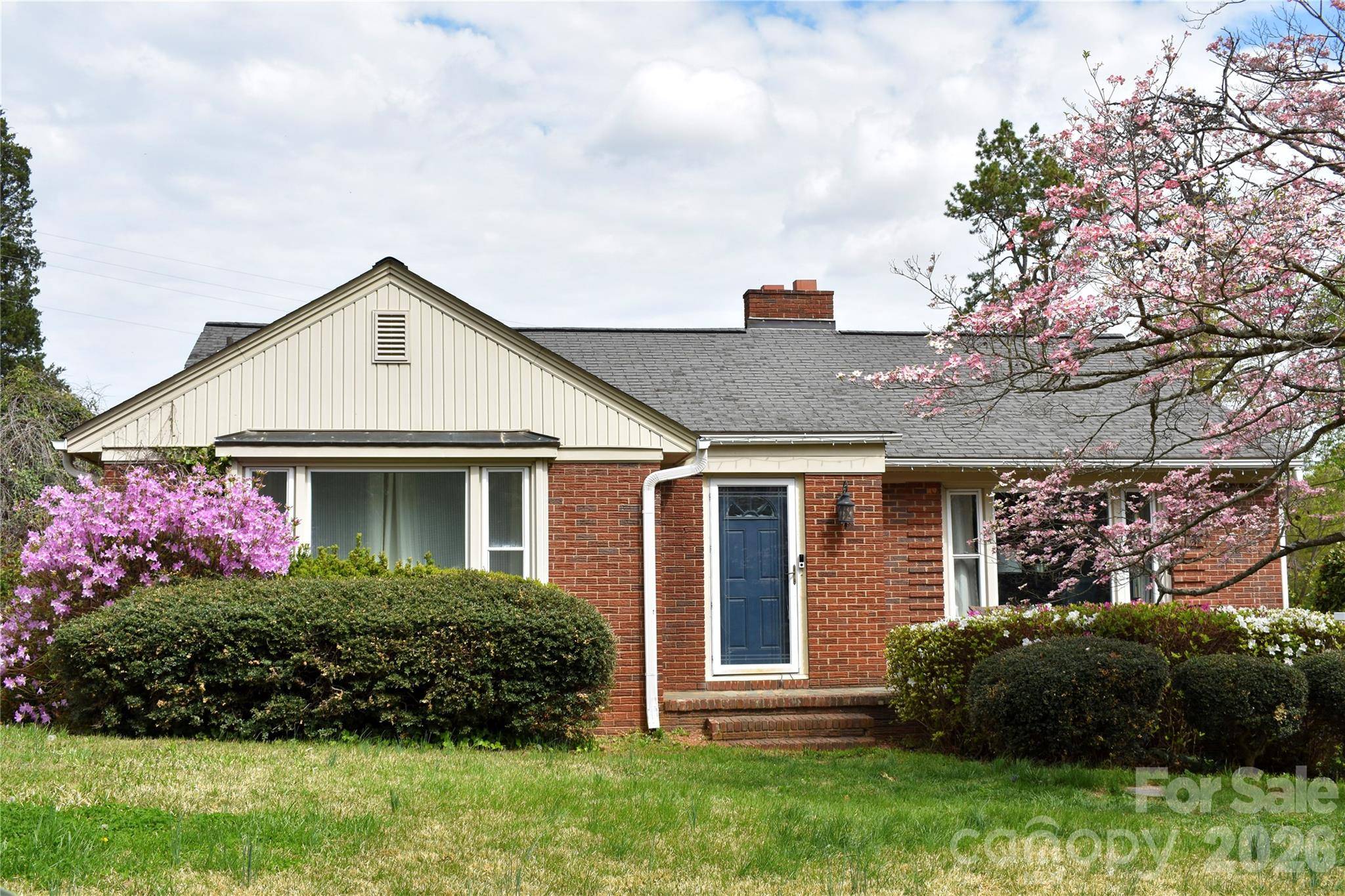 3 Forest DR, Lexington, NC 27292