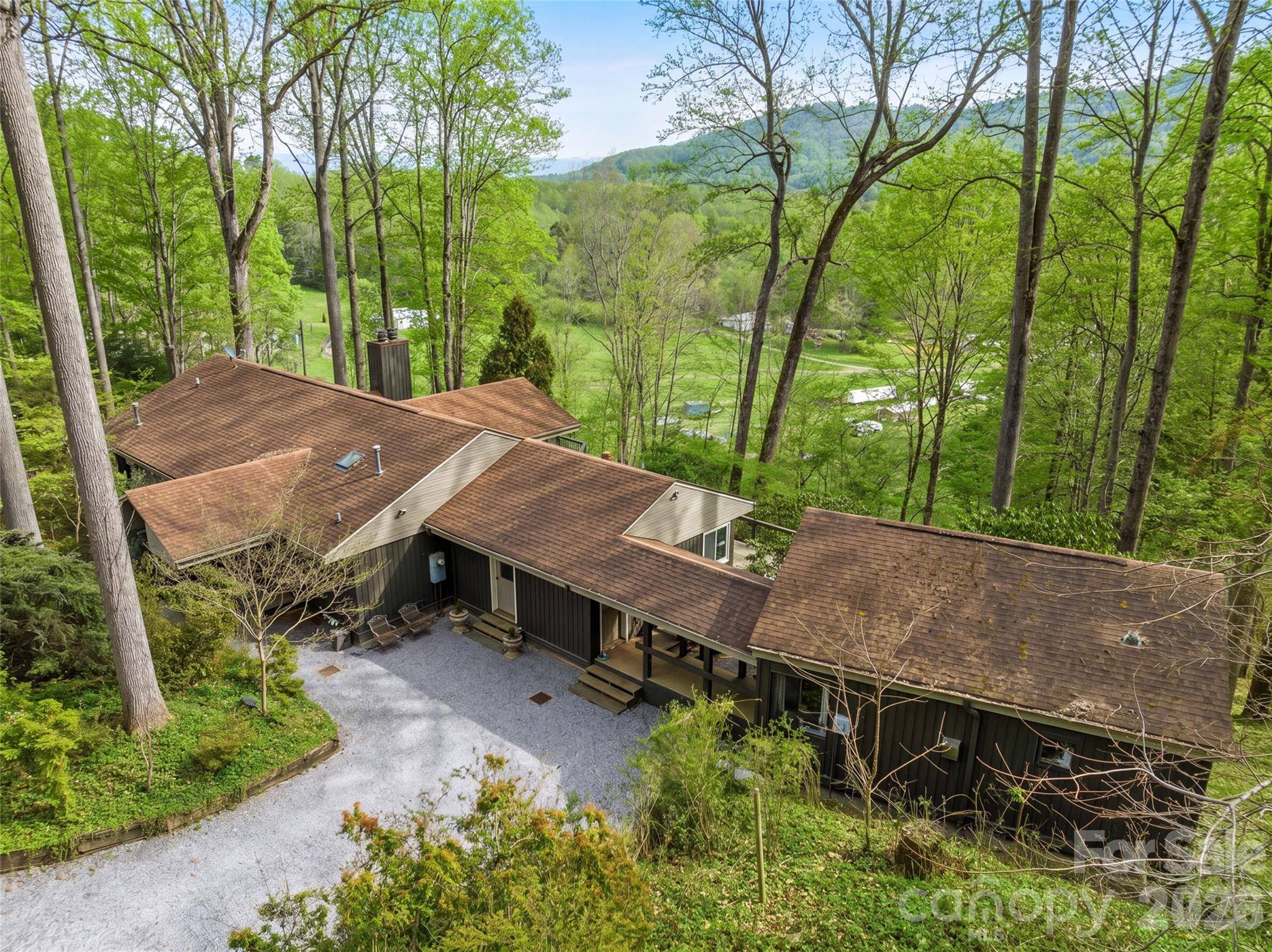 198 Brooks Branch RD, Leicester, NC 28748