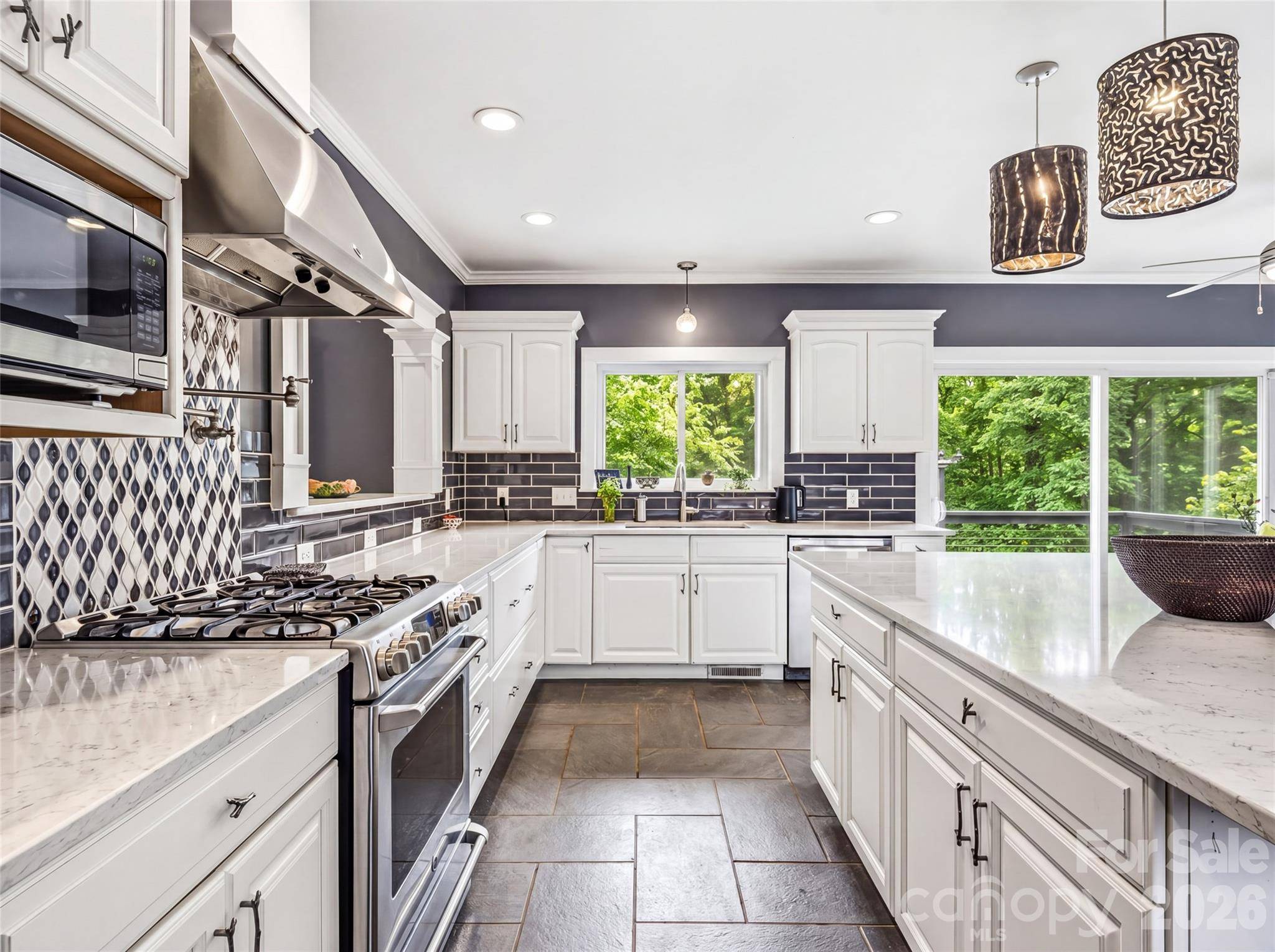 198 Brooks Branch RD, Leicester, NC 28748