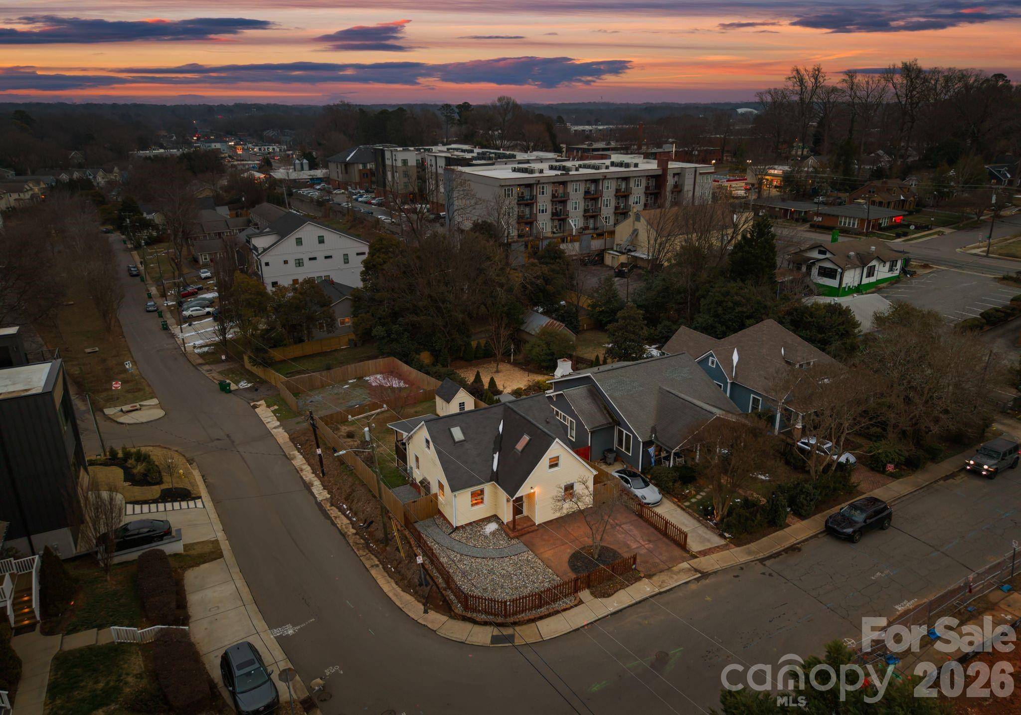 1424 Nandina ST, Charlotte, NC 28205
