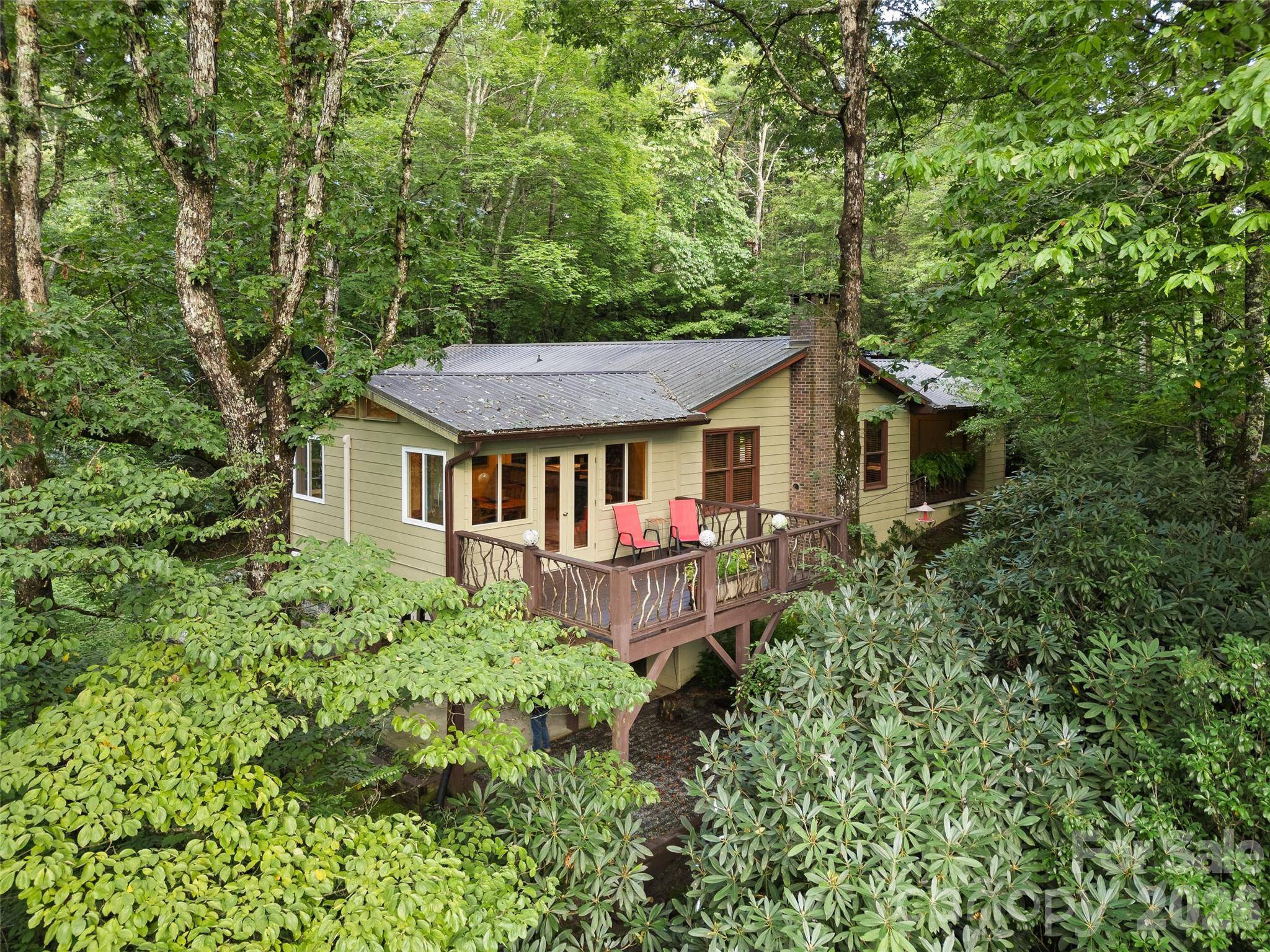 219 Kentwood LN, Pisgah Forest, NC 28768