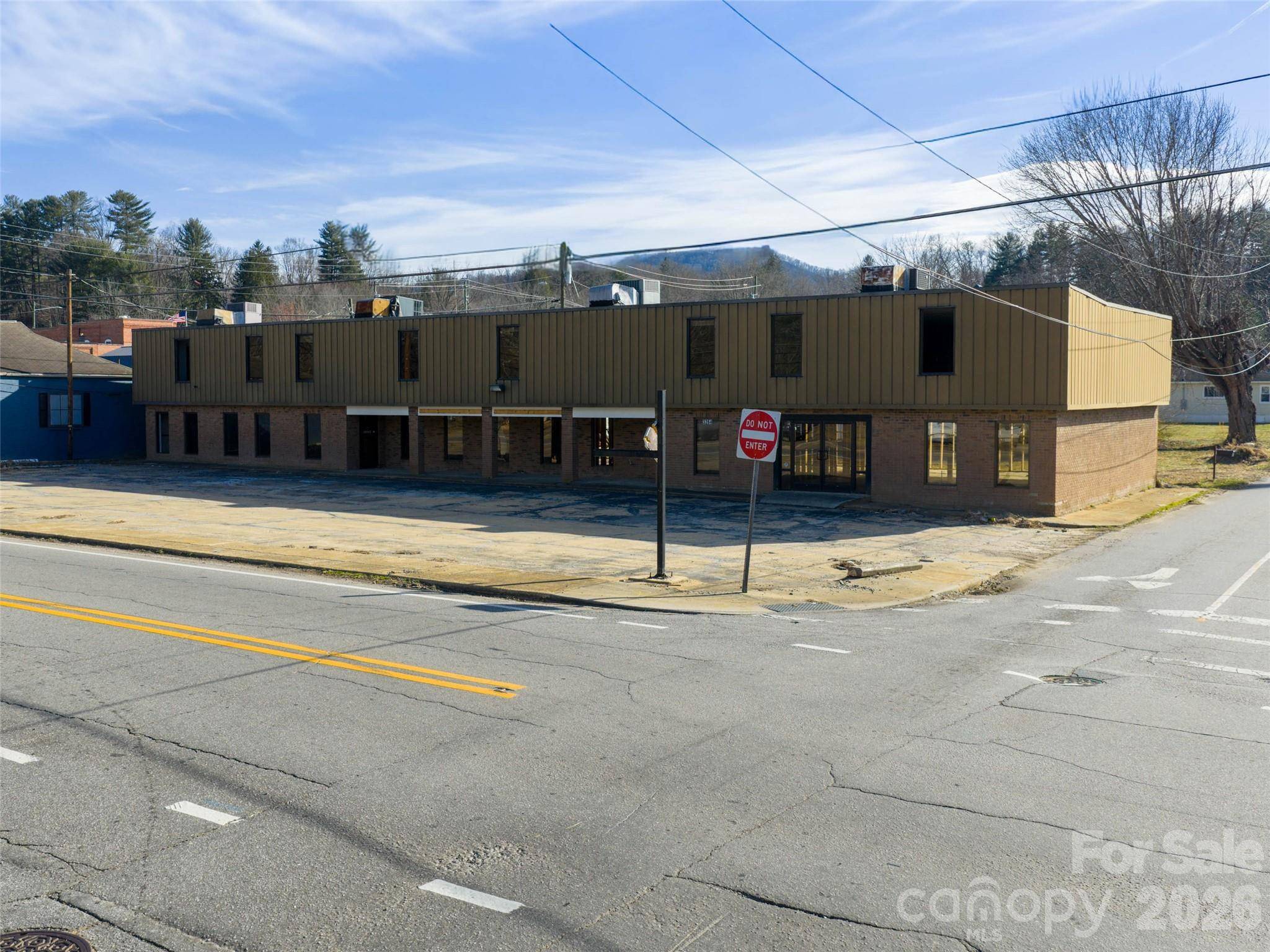 3264 Broad ST, Clyde, NC 28721