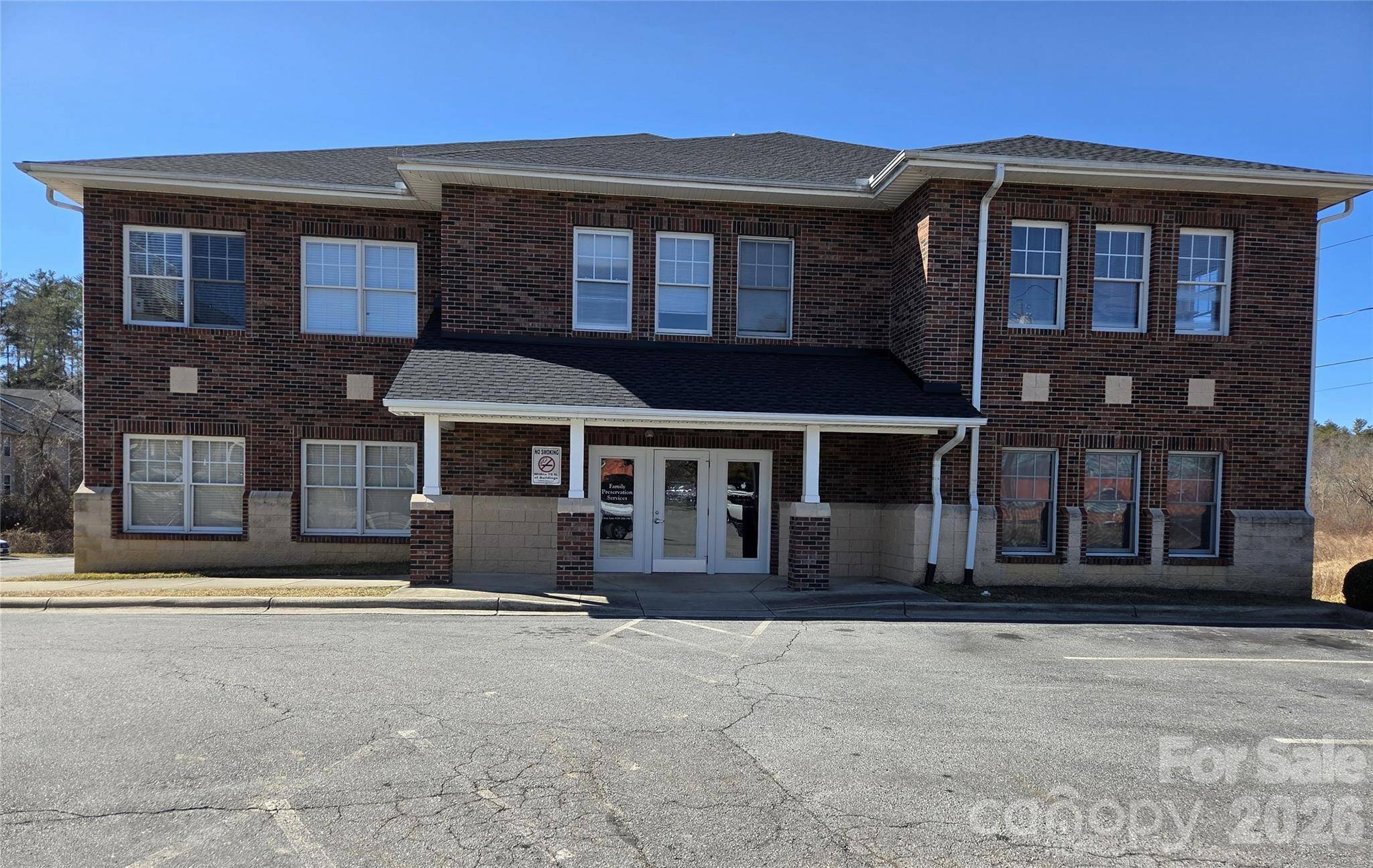 120 Chadwick Square CT #E, Hendersonville, NC 28739