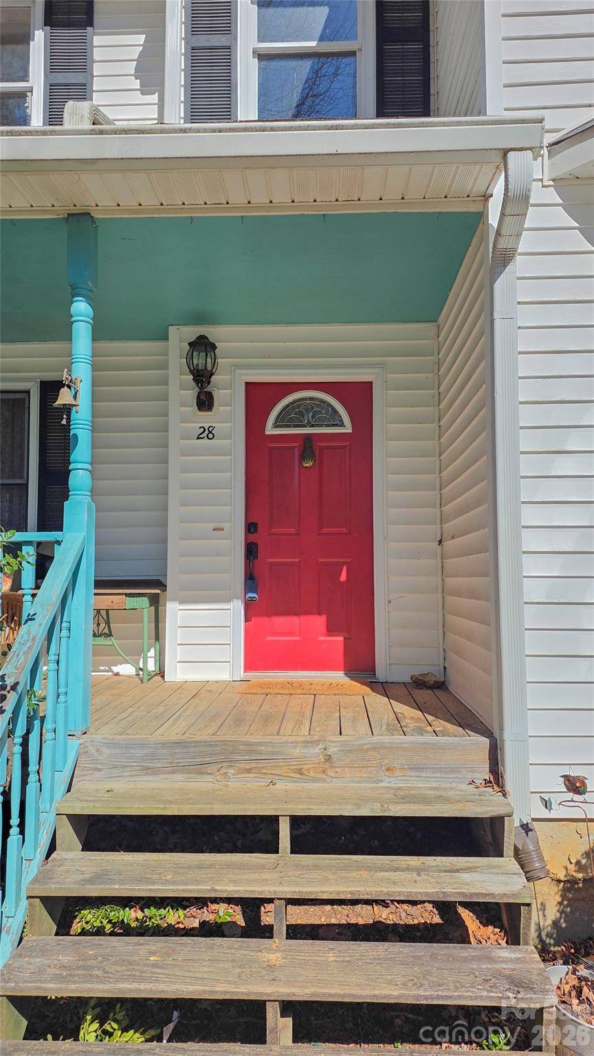 28 Sweetbriar CT, Asheville, NC 28803
