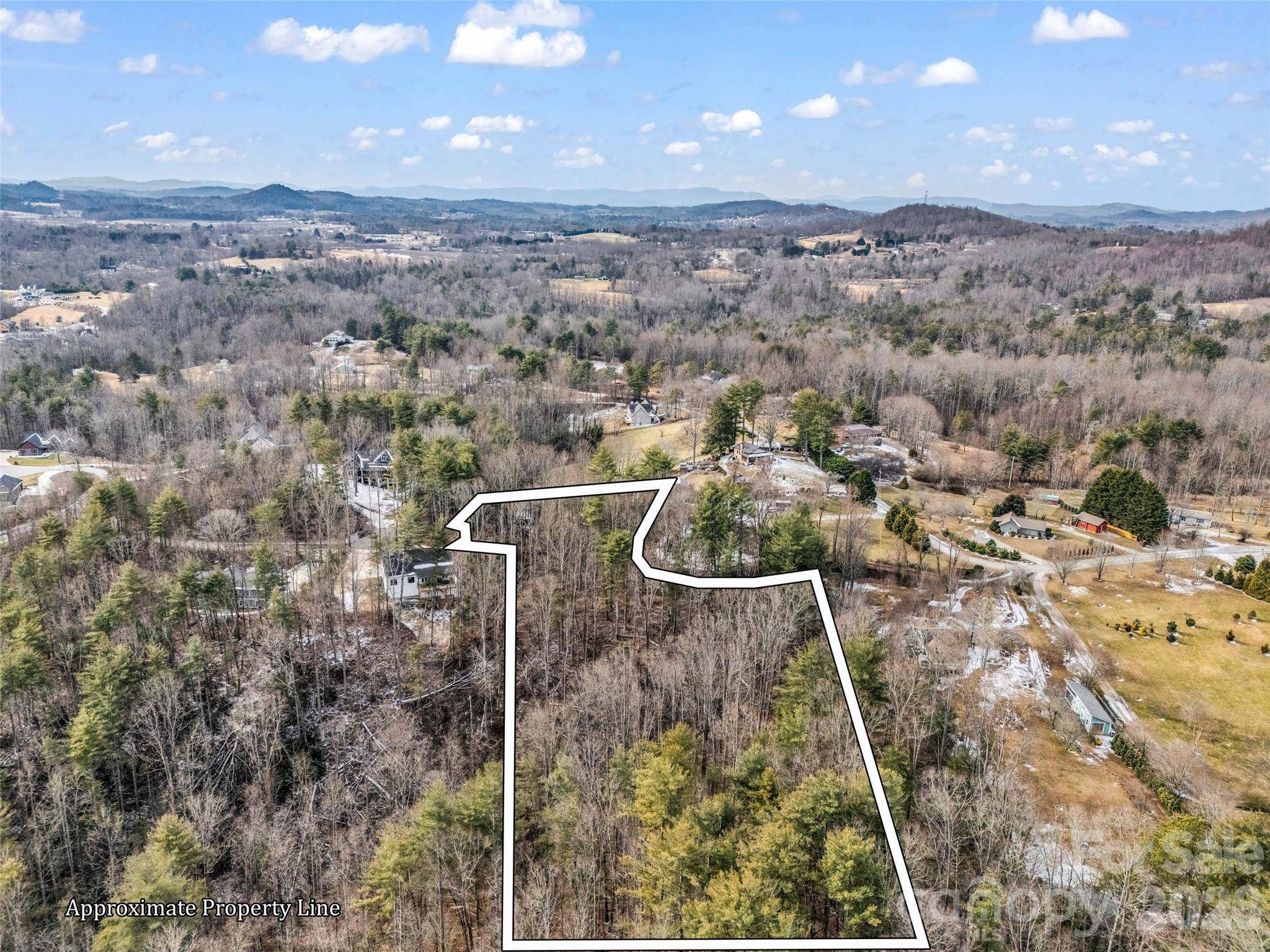 88 Summer Shade CT, Hendersonville, NC 28792