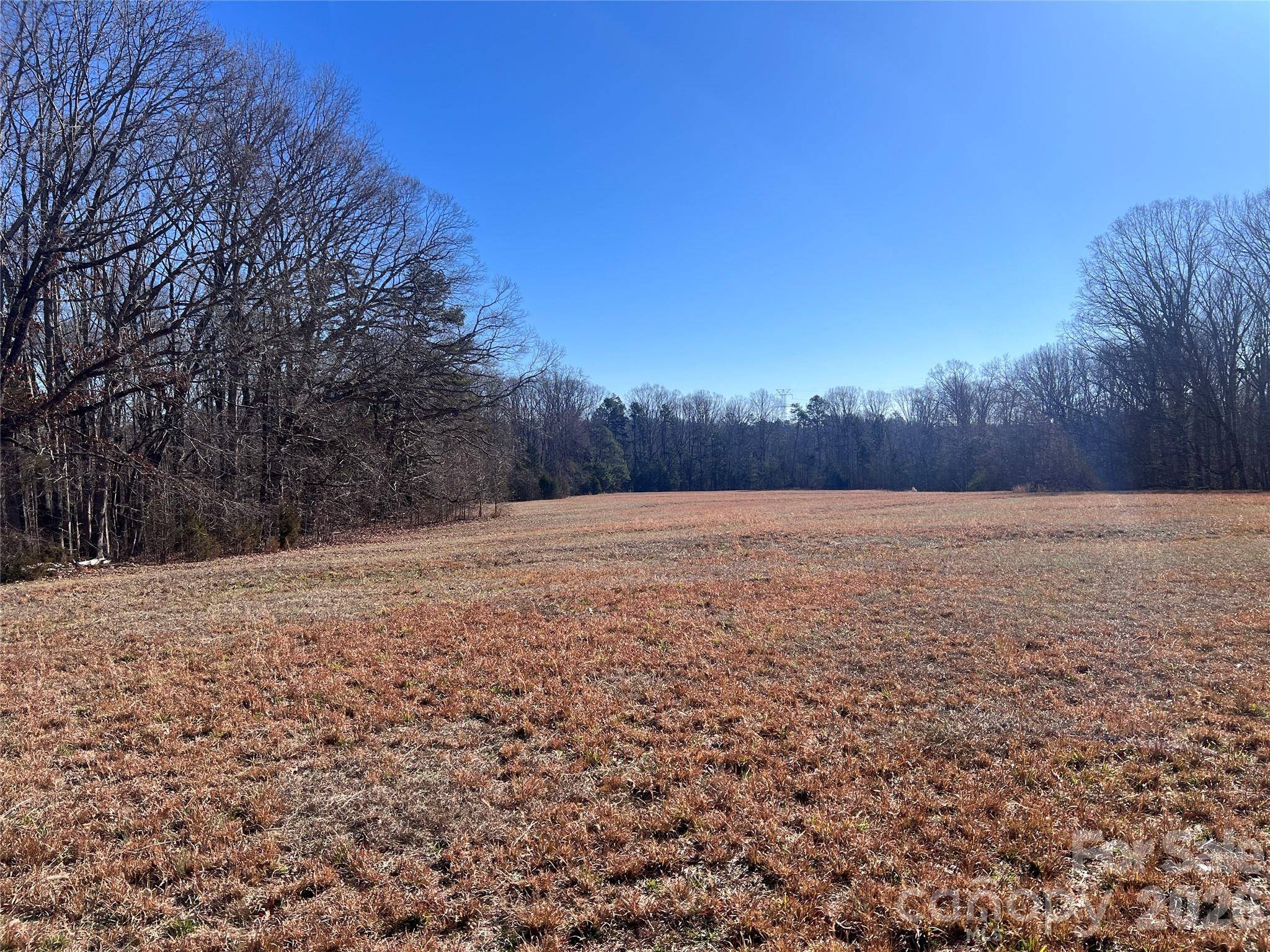 996 Split Trail RD, Clover, SC 29710