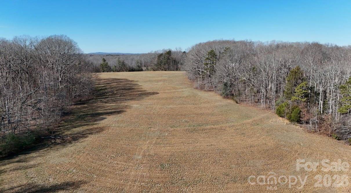996 Split Trail RD, Clover, SC 29710