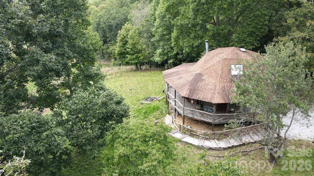 745 Broom RD, Tuckasegee, NC 28783