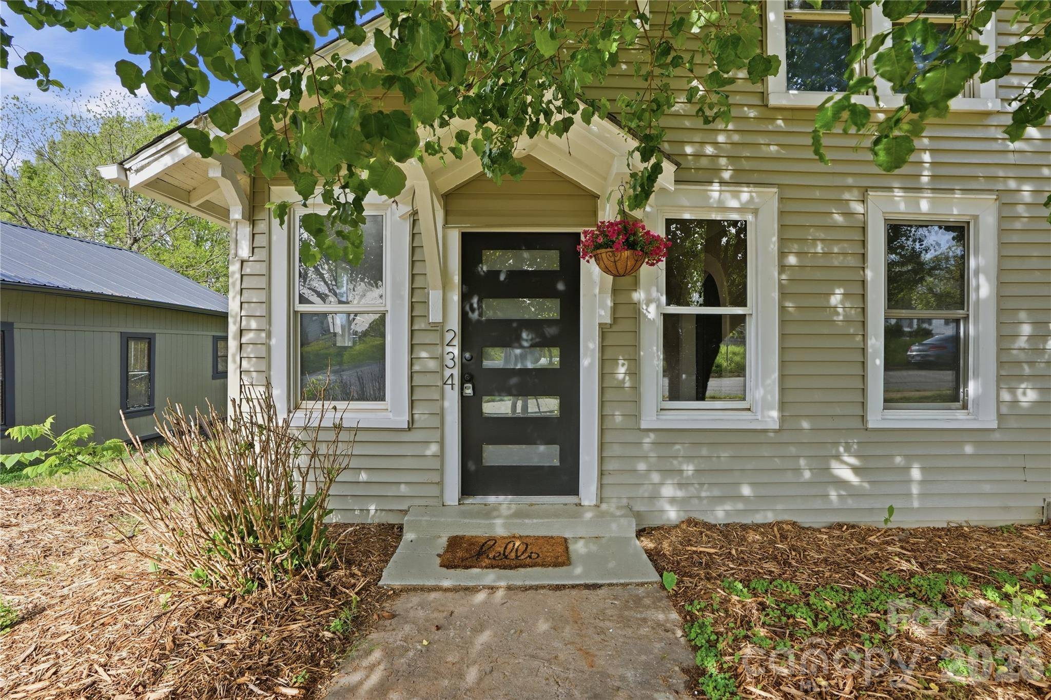 234 S Ervin AVE, Newton, NC 28658
