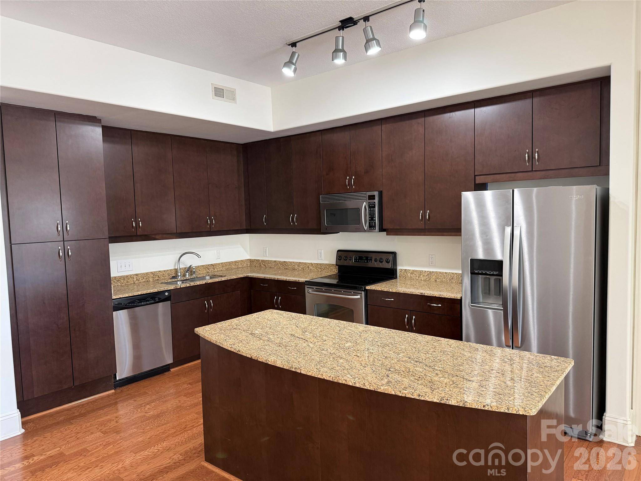 4620 Piedmont Row DR #305, Charlotte, NC 28210