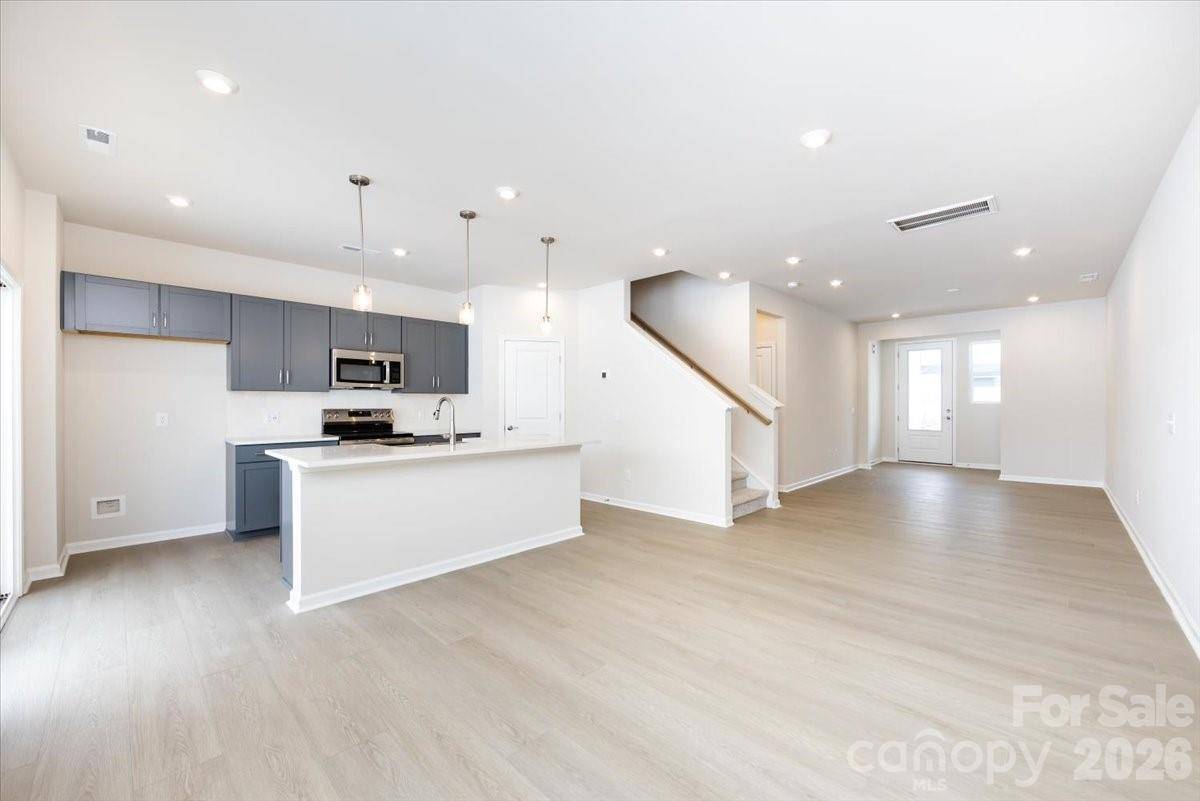 2316 Endeavor RUN, Charlotte, NC 28269