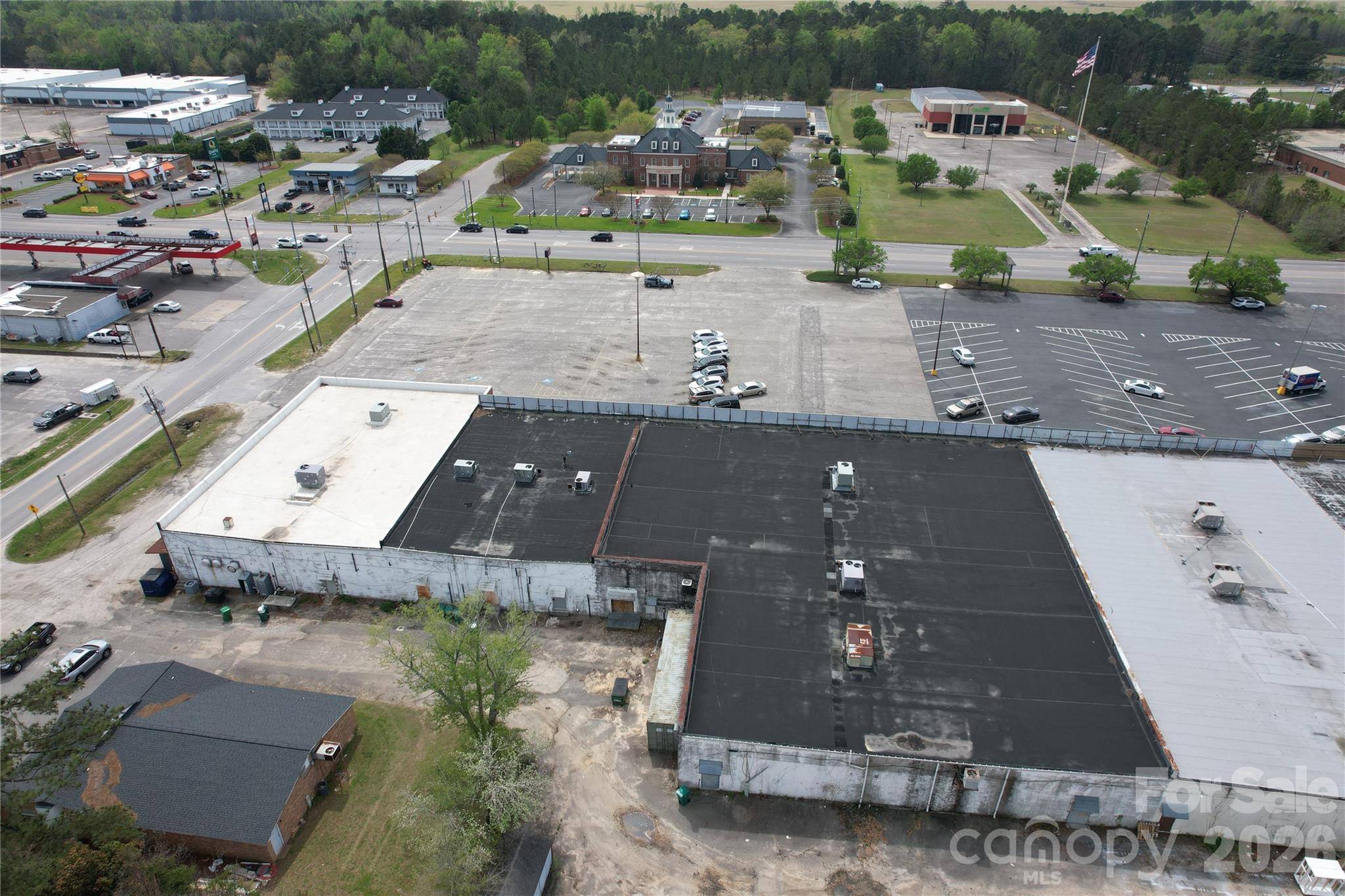 908 Chesterfield HWY, Cheraw, SC 29520