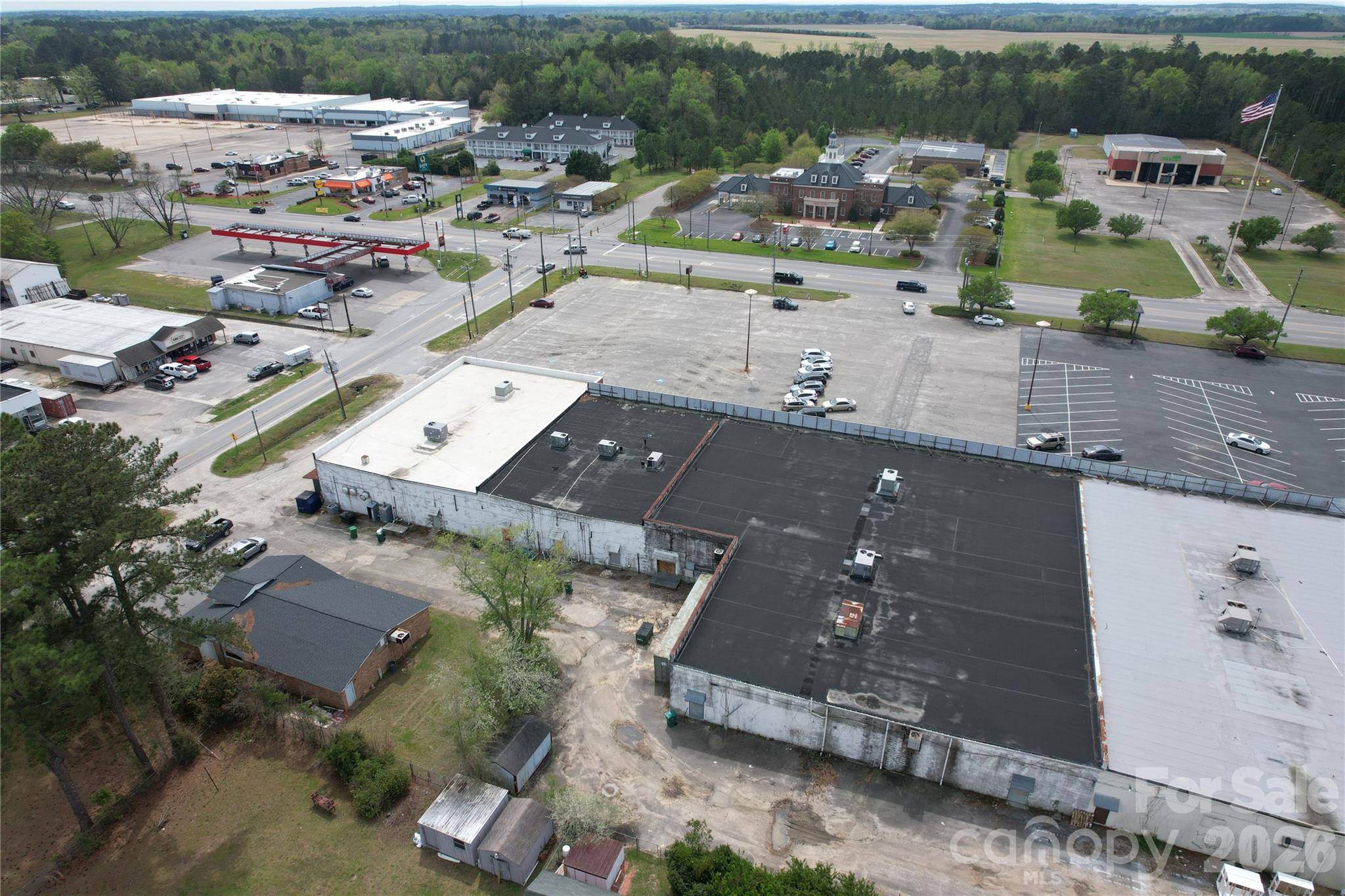 908 Chesterfield HWY, Cheraw, SC 29520