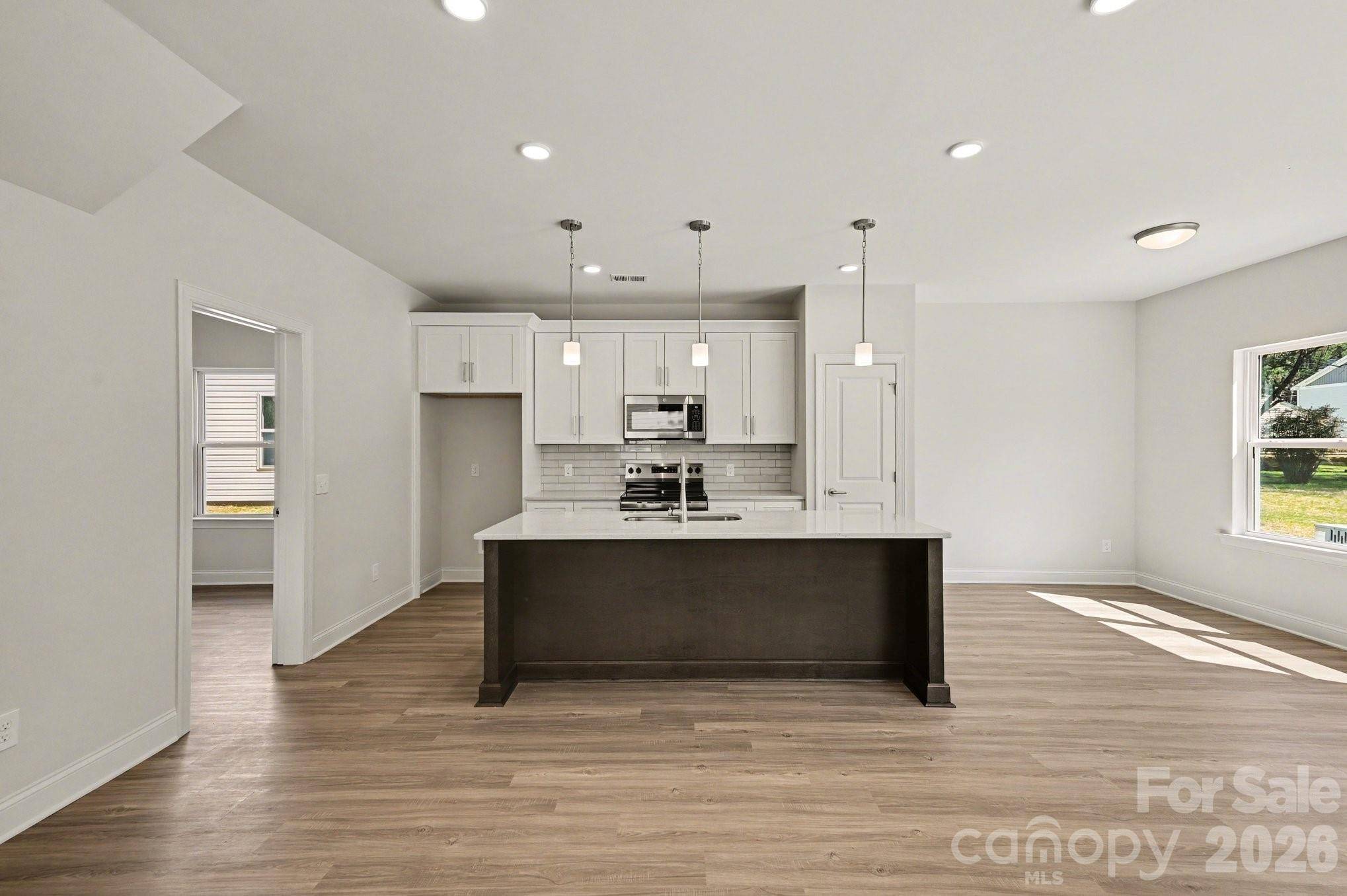 562 W Wilson AVE, Mooresville, NC 28115