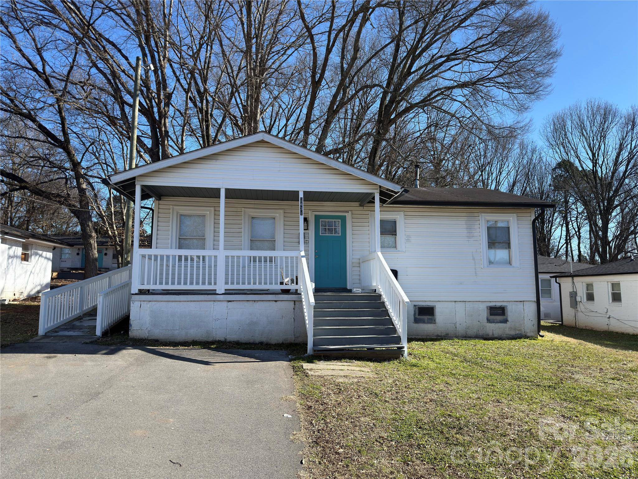 2431 Carmine ST, Charlotte, NC 28206