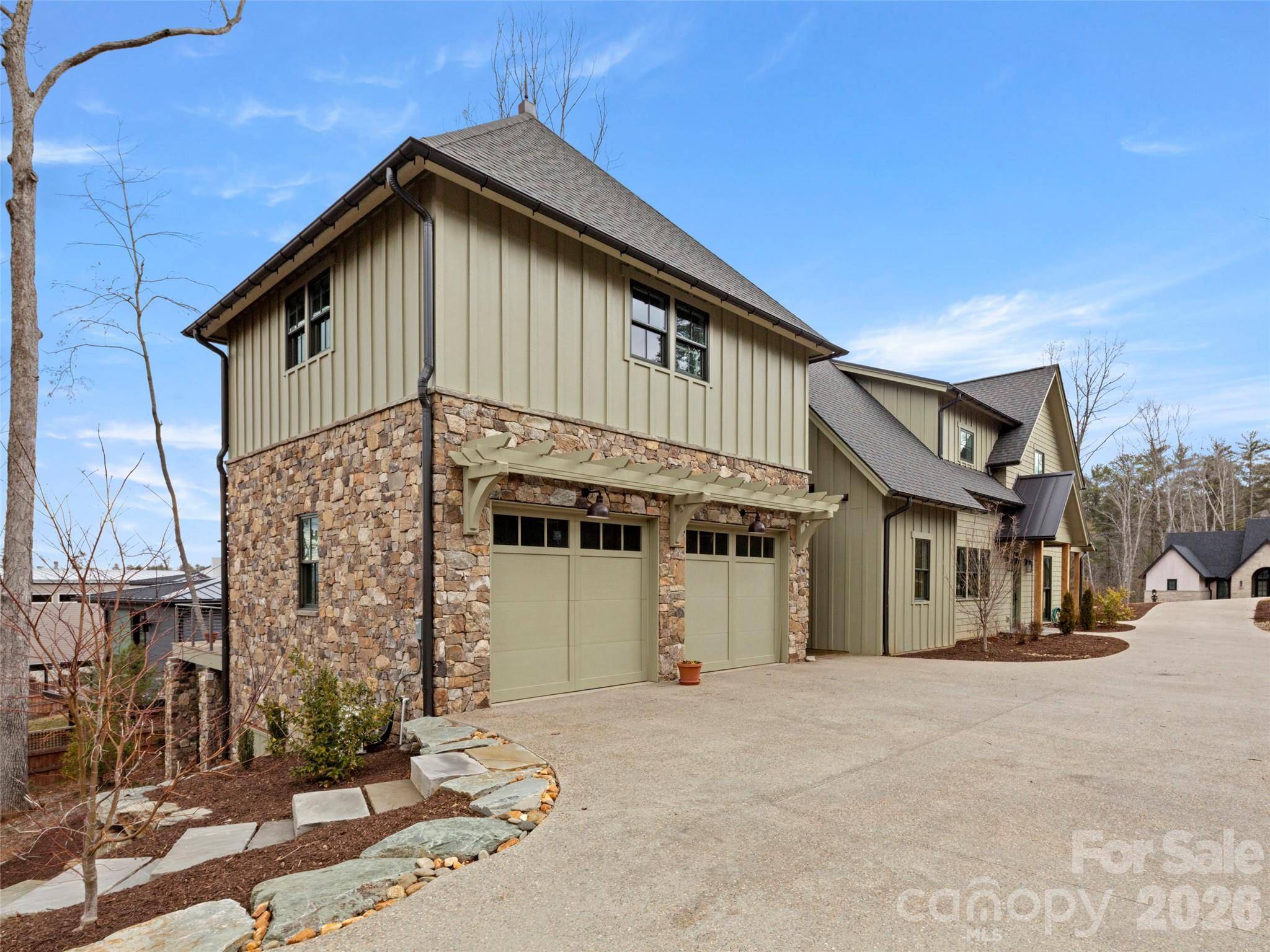 206 Kelmscott LN, Asheville, NC 28803