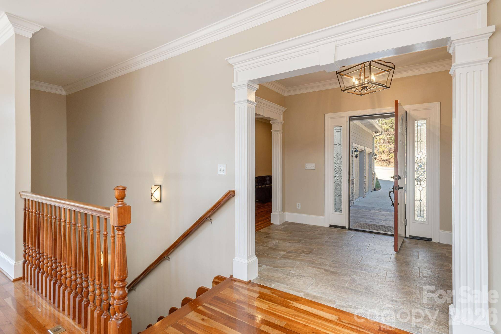 16 WINTERBERRY DR, Hendersonville, NC 28739