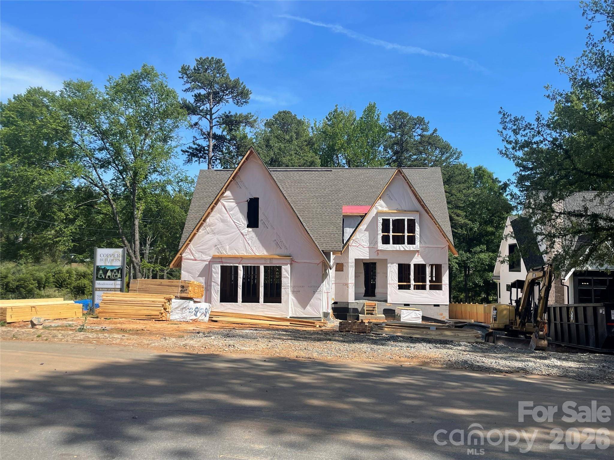 1205 Meadowood LN, Charlotte, NC 28211