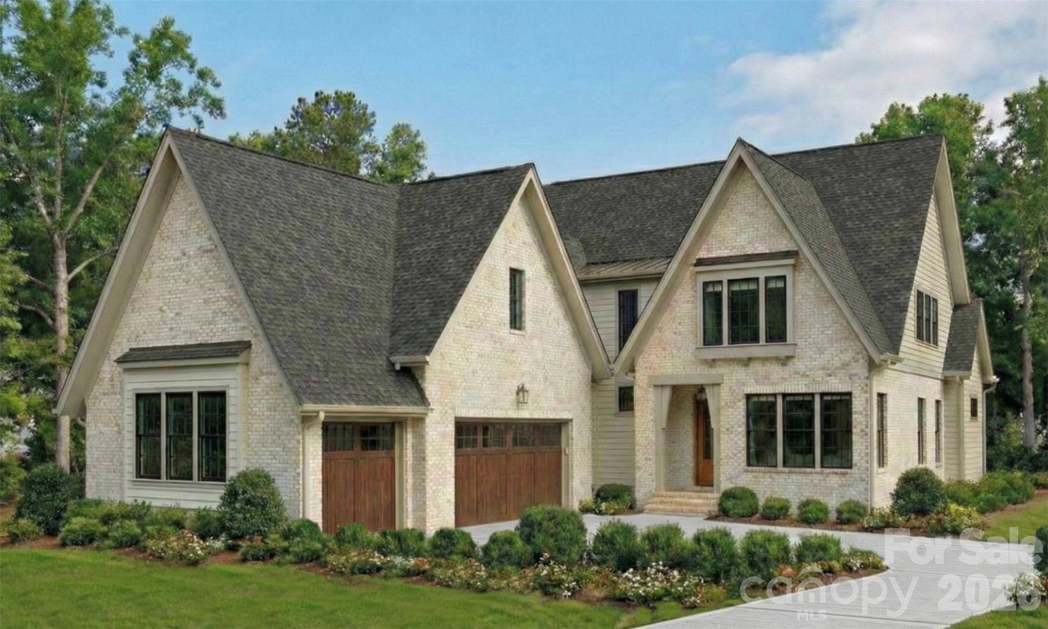 1205 Meadowood LN, Charlotte, NC 28211