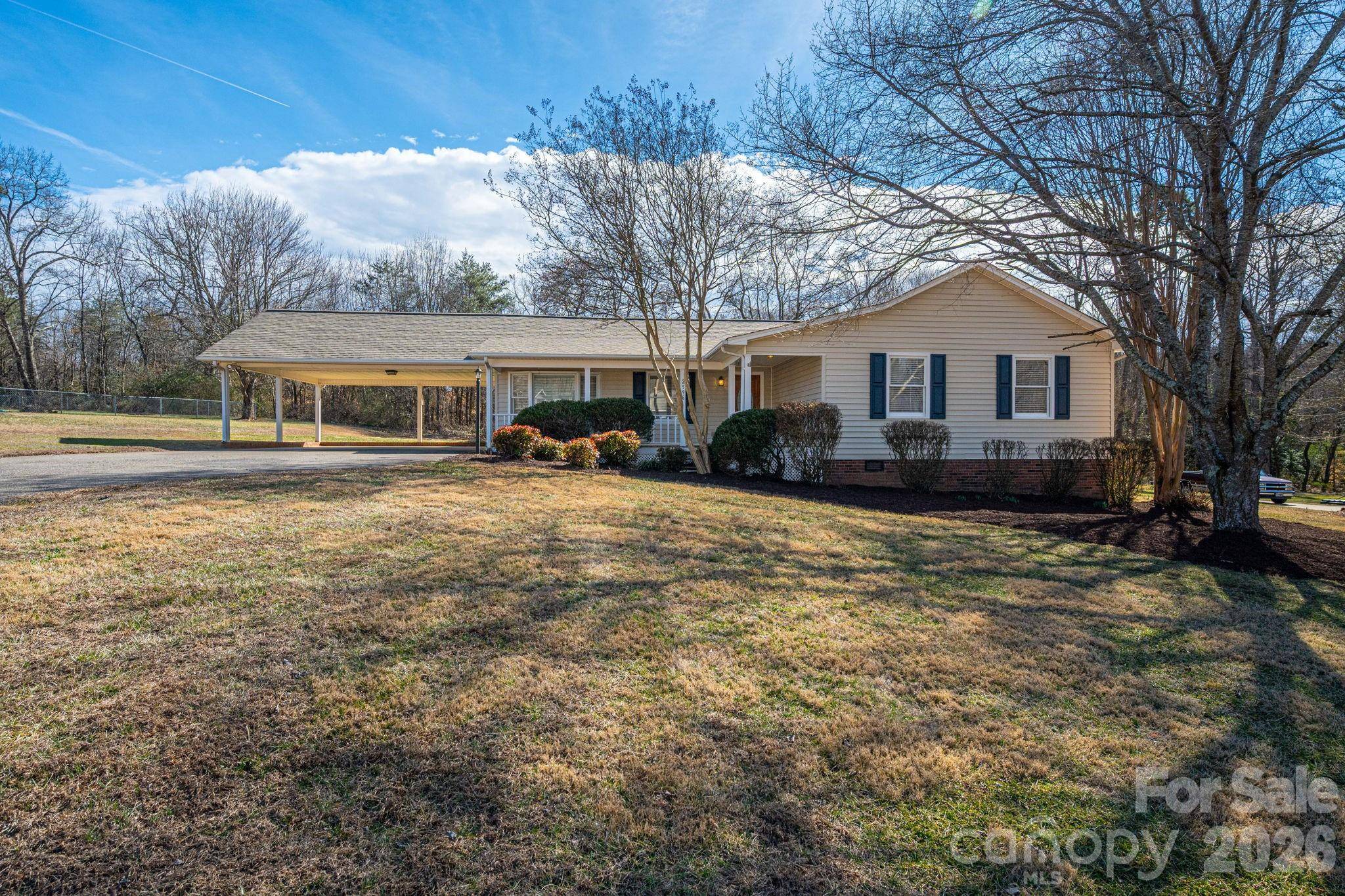 2596 Prince DR, Lincolnton, NC 28092