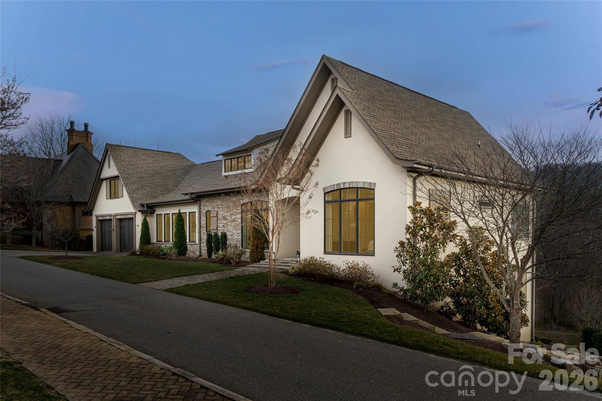 22 Snap Dragon CT, Asheville, NC 28804