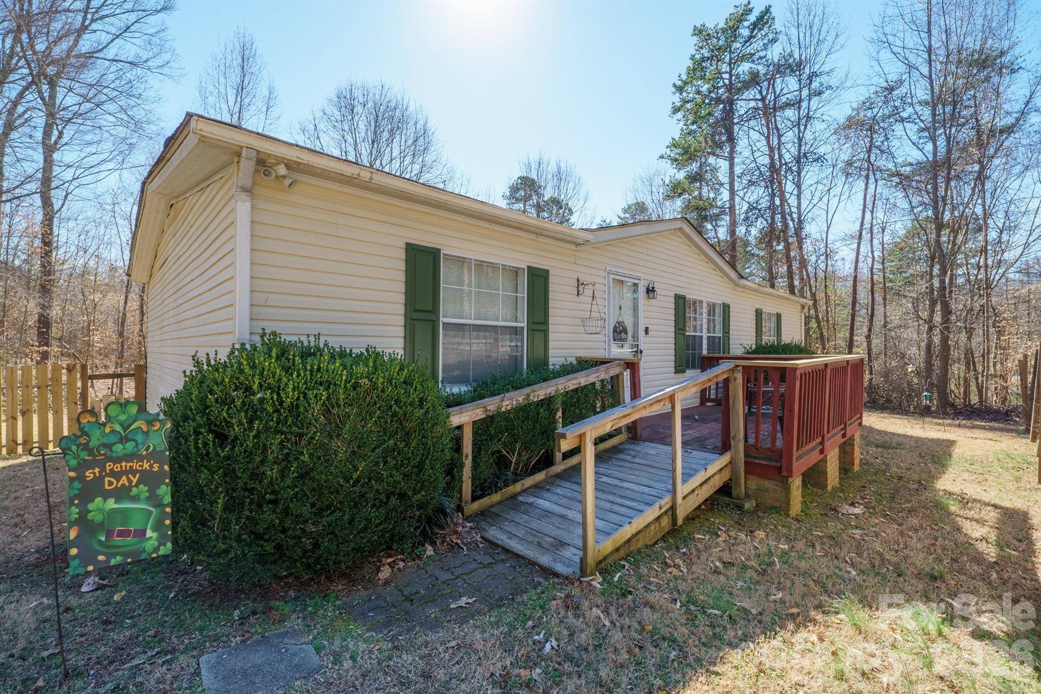 1049 Ramsey ST, Stanley, NC 28164