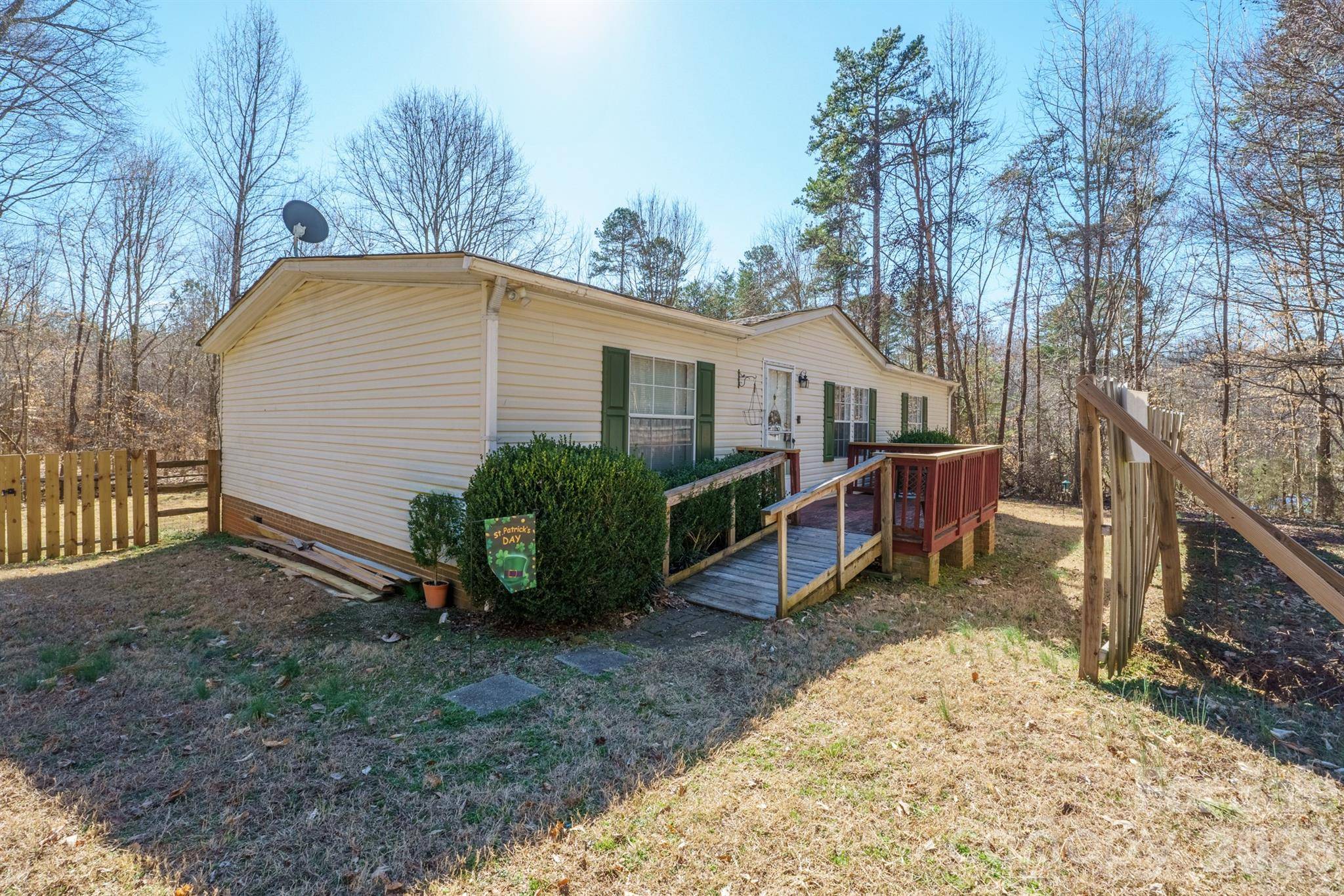 1049 Ramsey ST, Stanley, NC 28164