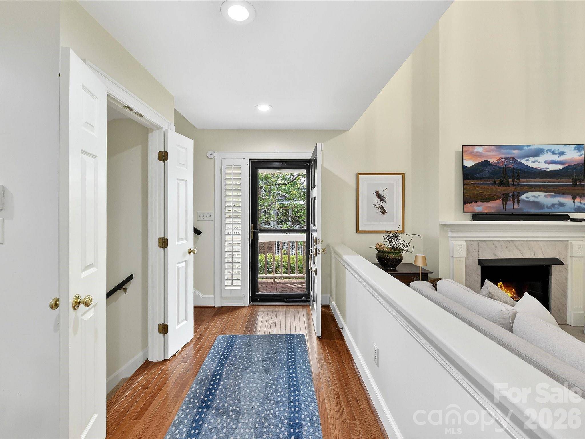1847 Meadowood LN, Charlotte, NC 28211