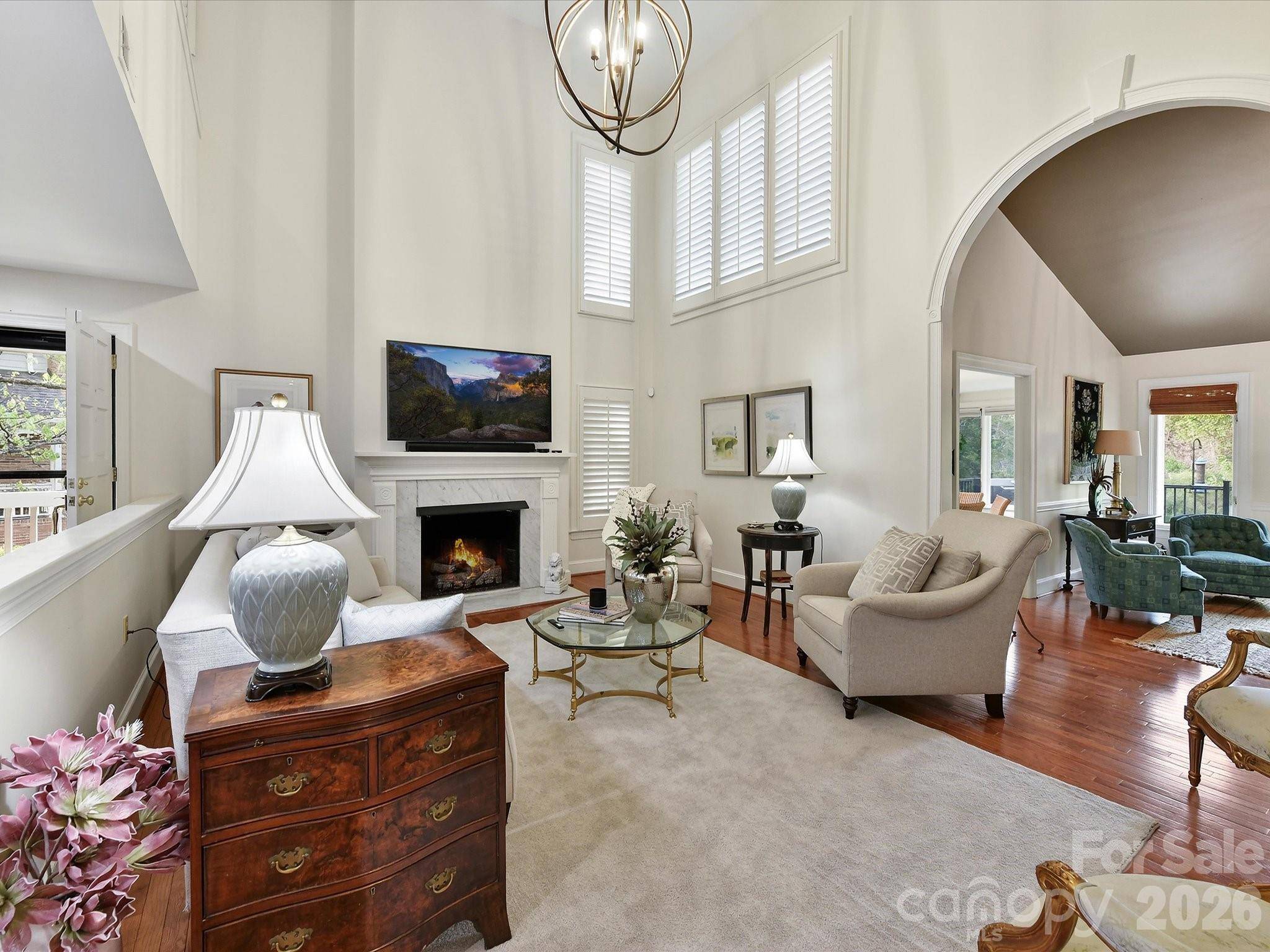 1847 Meadowood LN, Charlotte, NC 28211