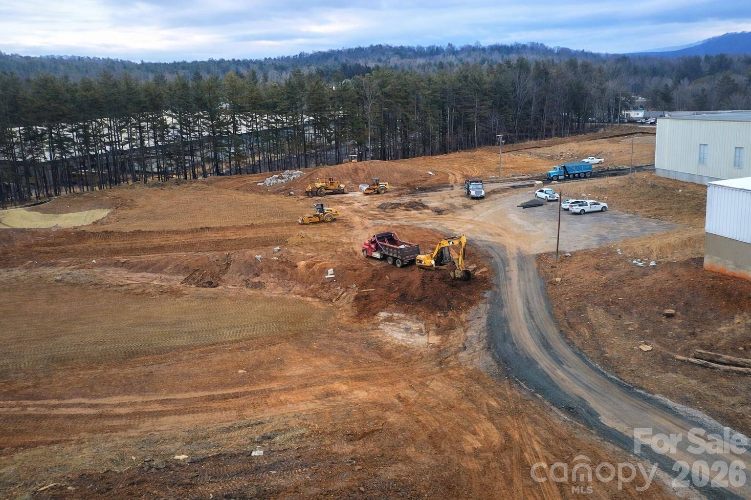 94 Glenn Bridge RD, Skyland, NC 28704