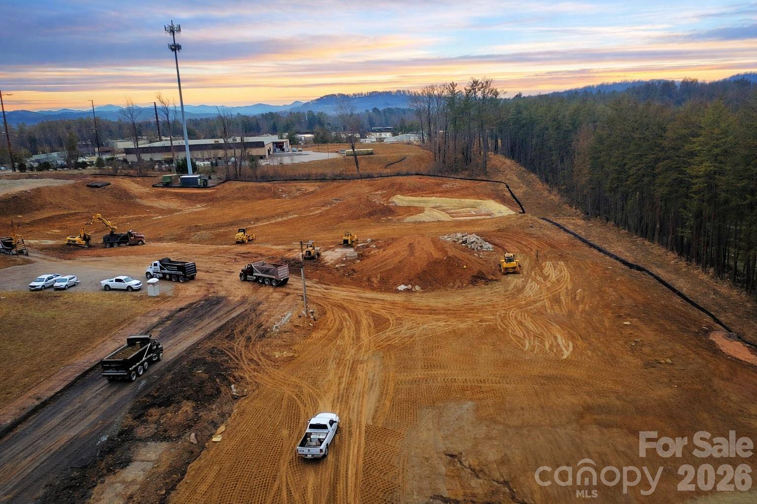 94 Glenn Bridge RD, Skyland, NC 28704