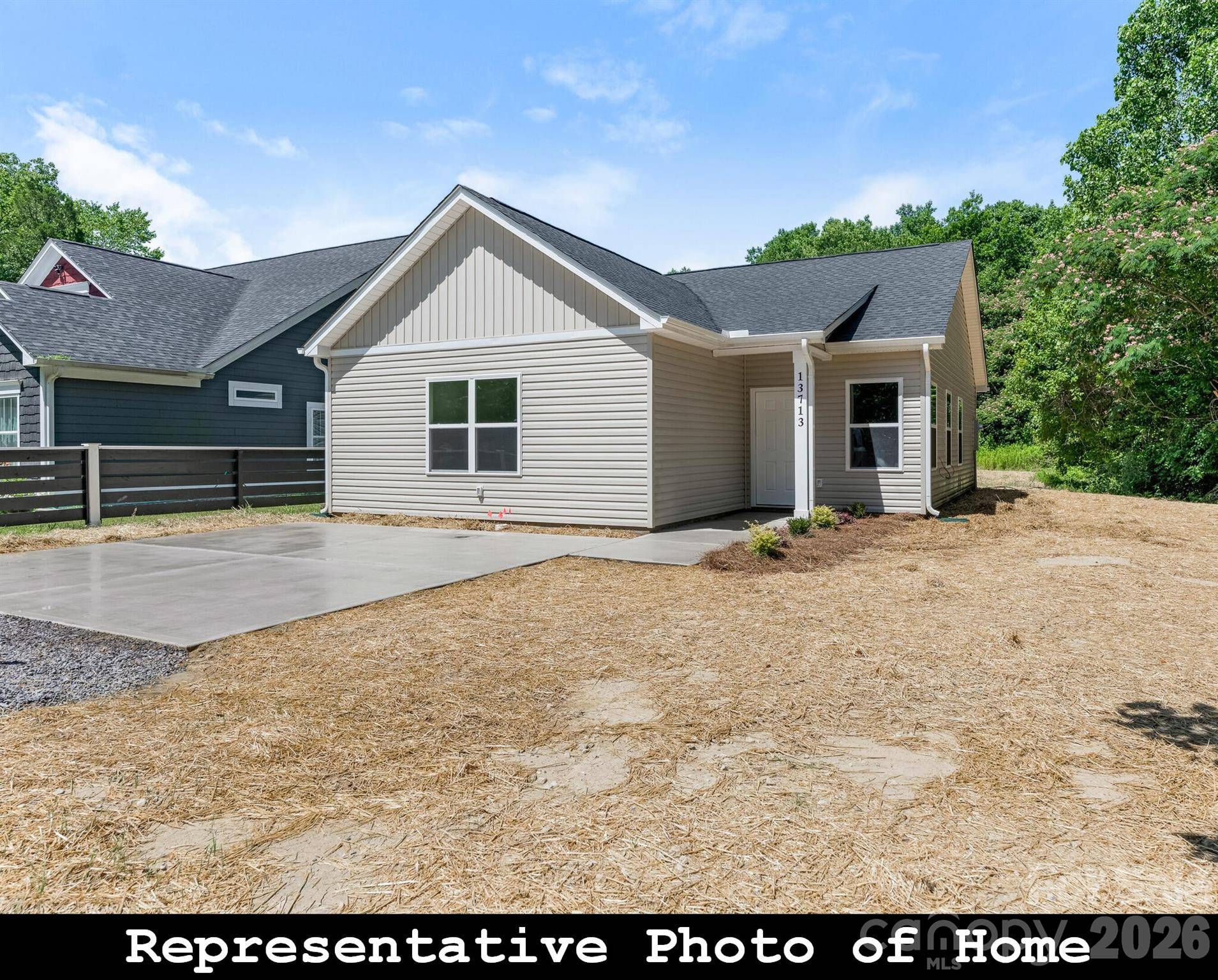 962 S Hoskins RD, Charlotte, NC 28208