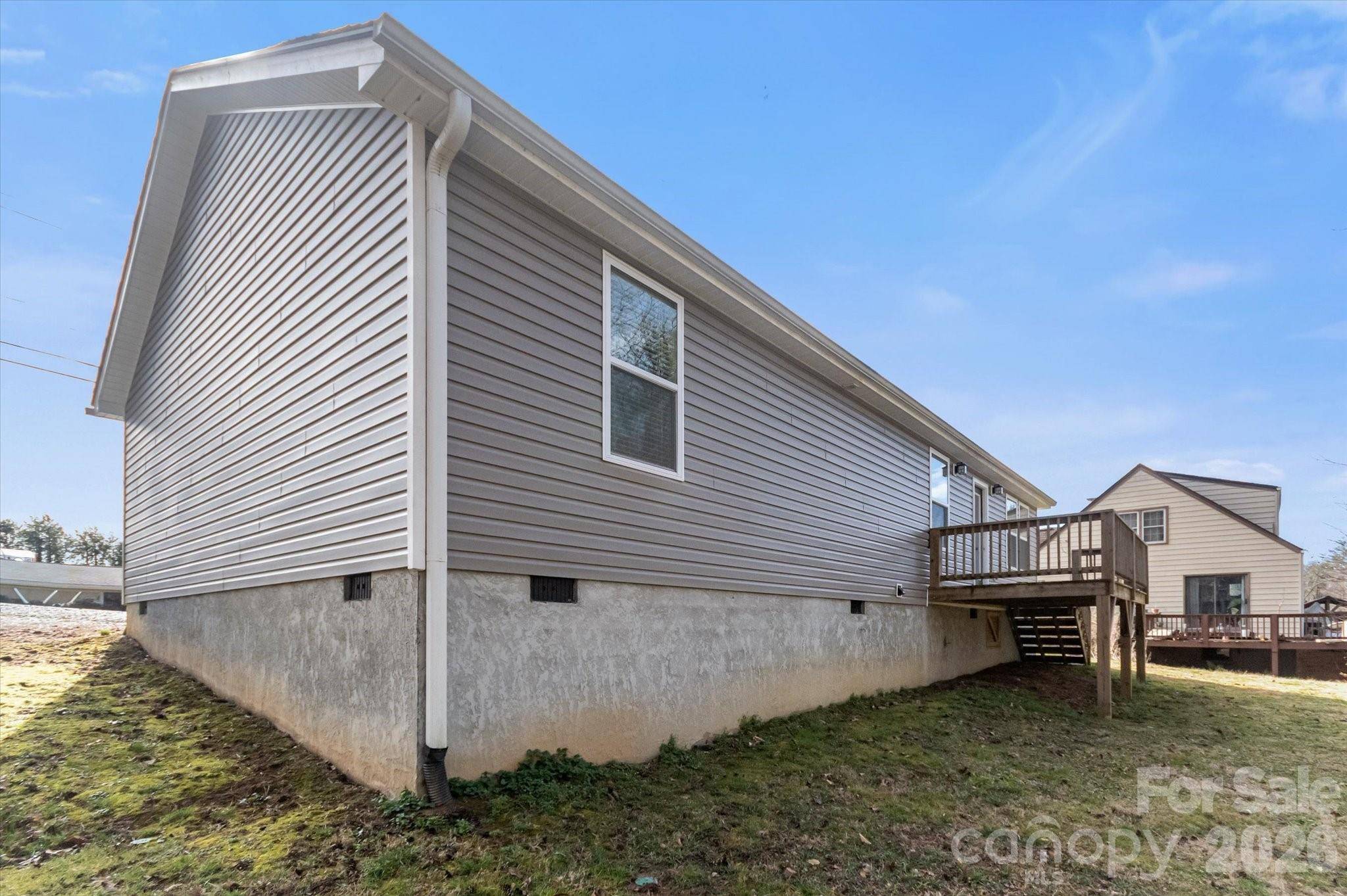 127 Hawthorne DR, Brevard, NC 28712