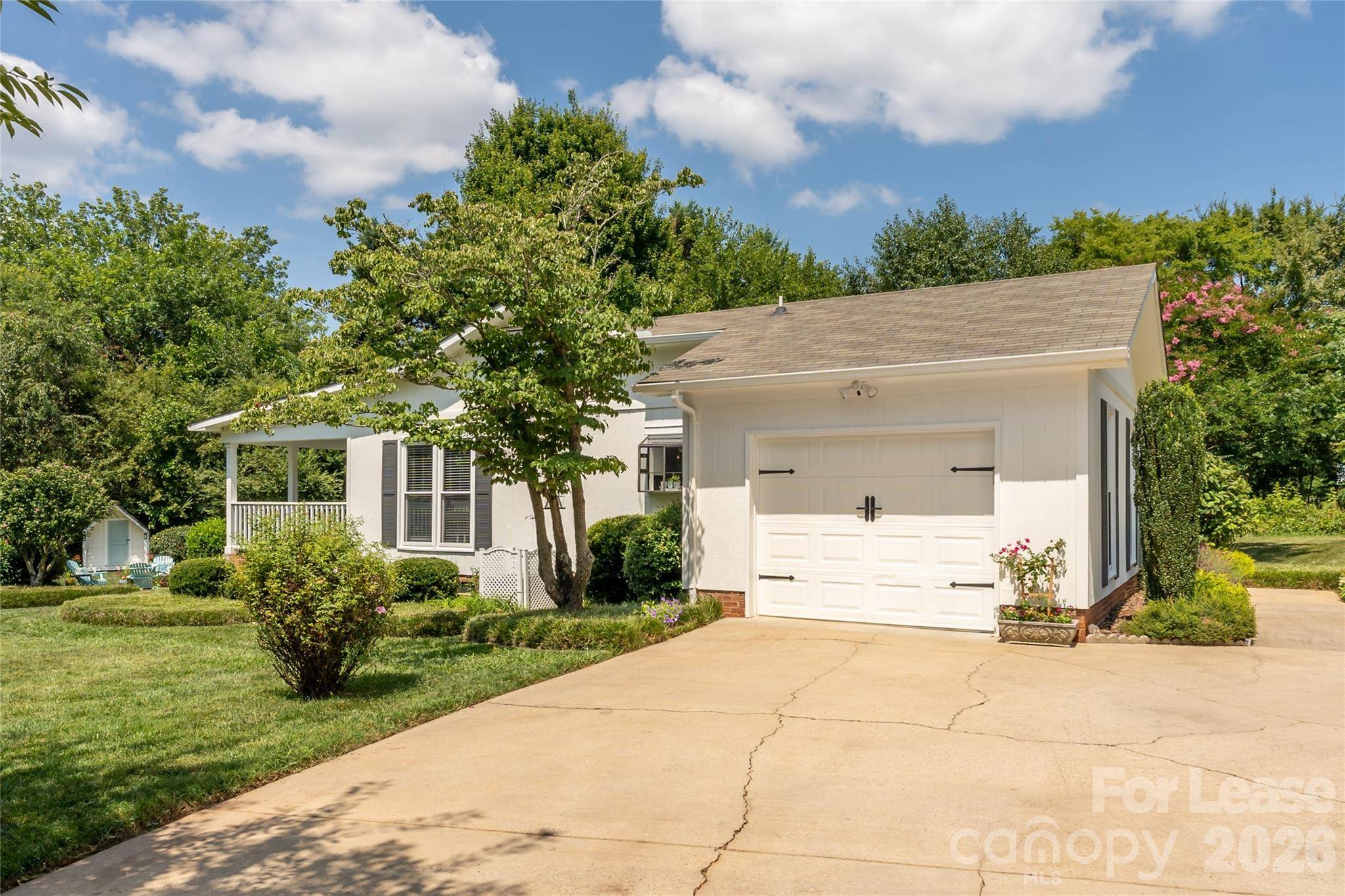108 Surfside LN, Mooresville, NC 28117