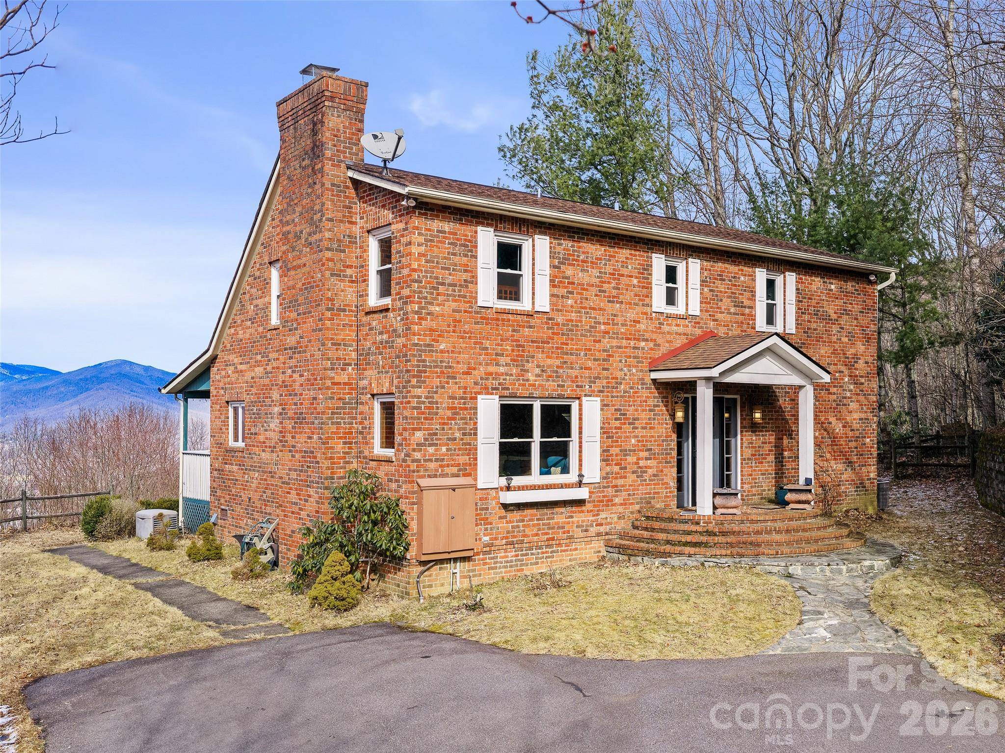 126 Wildflower Cove DR, Swannanoa, NC 28778