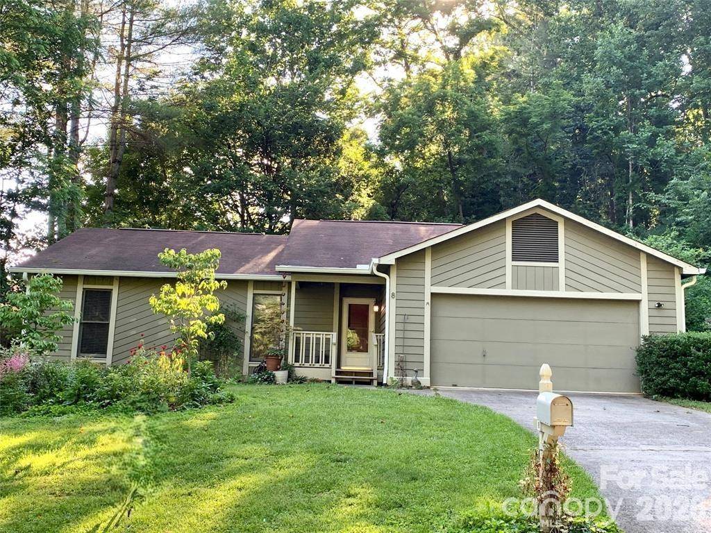 8 Turkey Toe LN, Arden, NC 28704