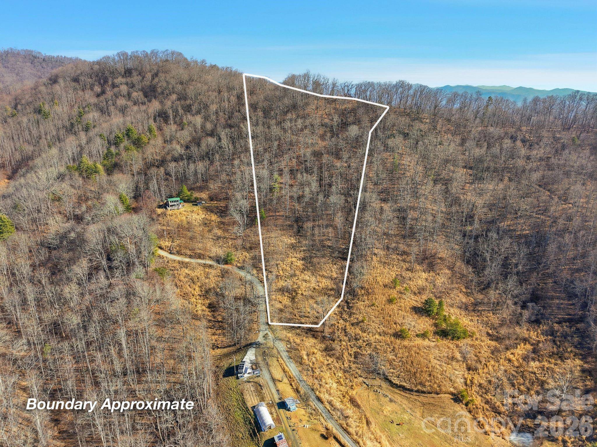 99999 Morgan Branch RD, Marshall, NC 28753