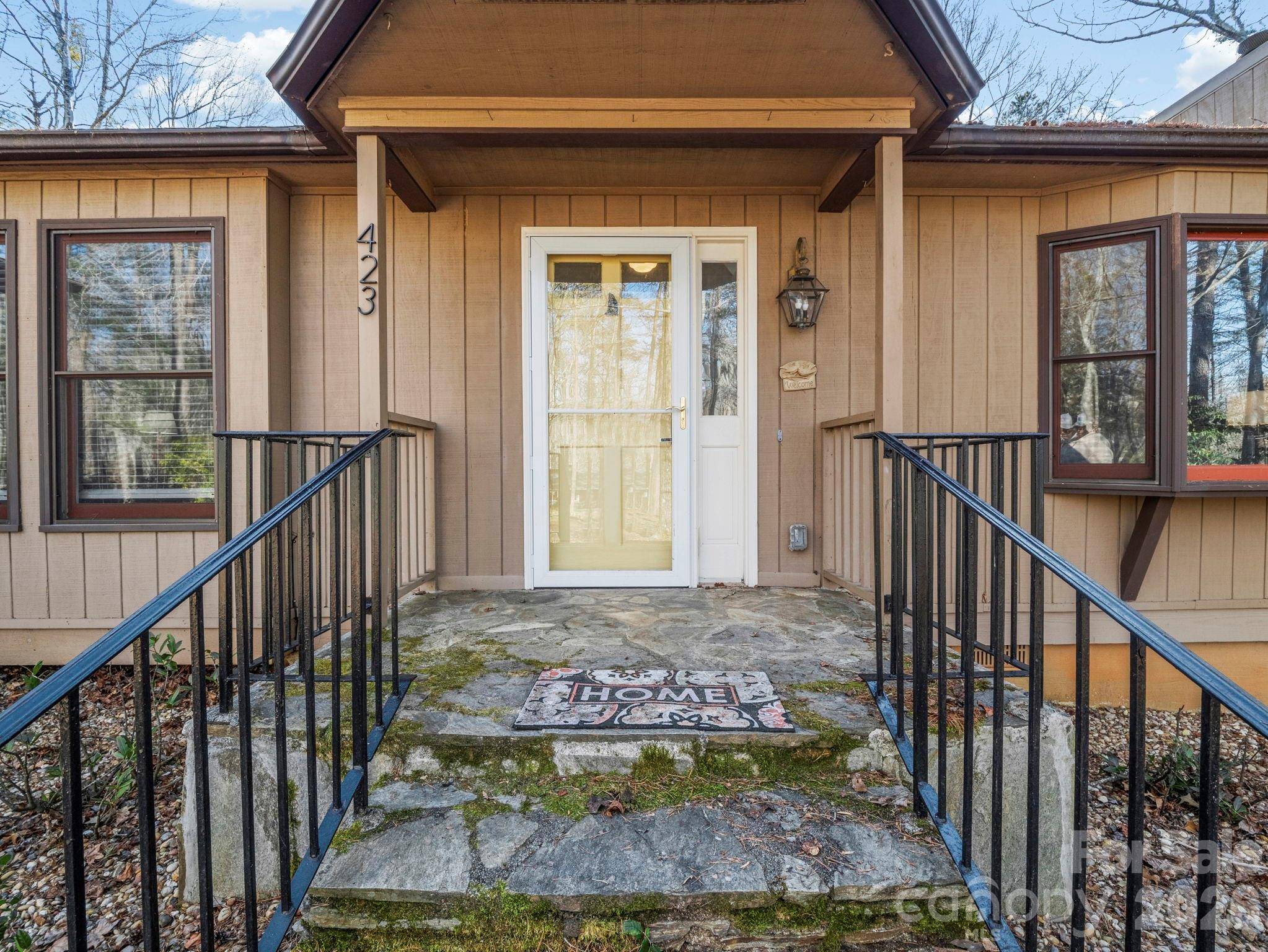 423 Mountain View DR, Columbus, NC 28722